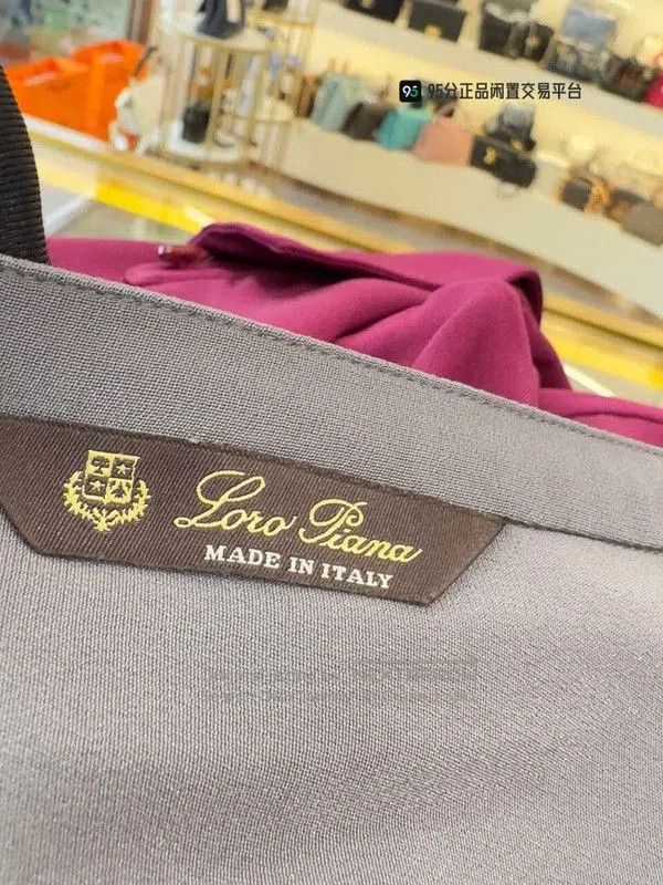 Loro Piana Loro Piana Solid Long. Size US XXS / EU 40 - 5 Thumbnail