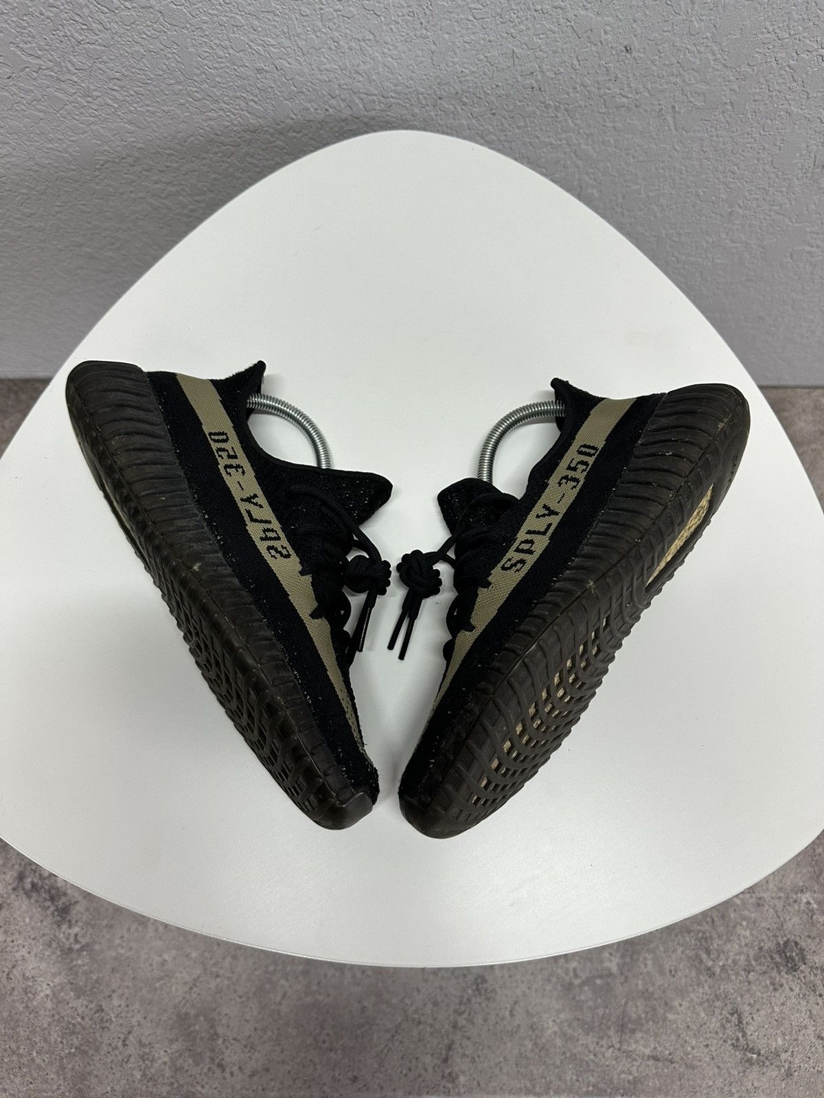 Adidas Vintage 2016 Adidas Yeezy 350 V2 Oreo Shoes Sneakers Size US 8.5 / EU 41-42 - 3 Thumbnail