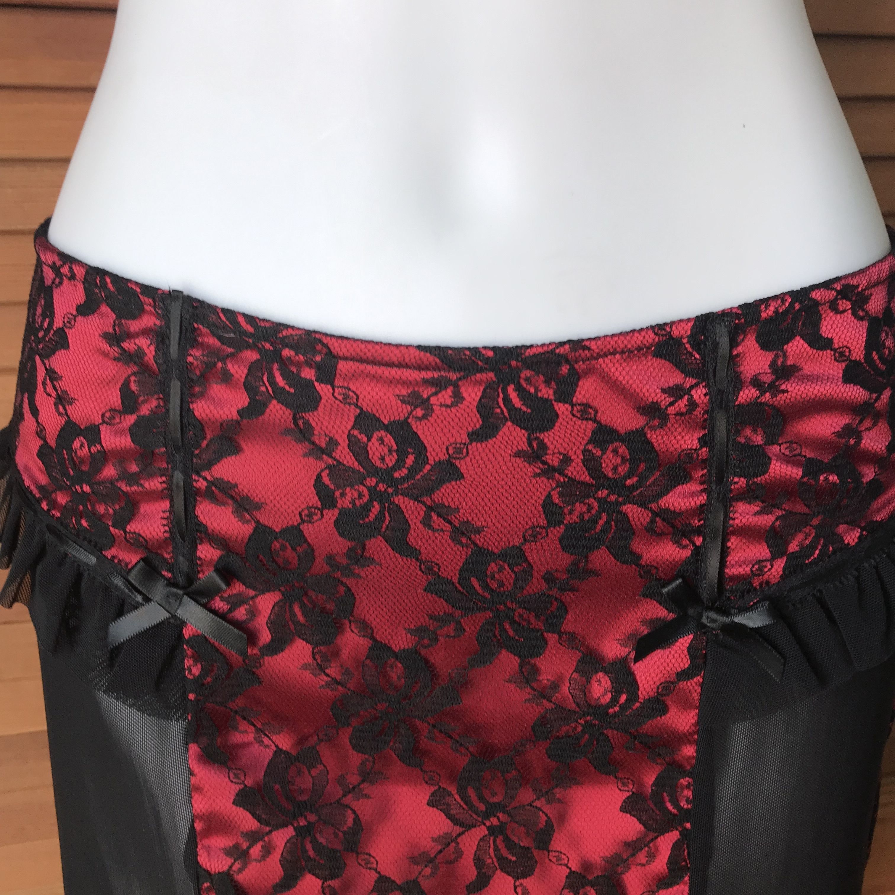 Lip Service Vintage Lip Service Vaudeville Vamps Coquette Ivory Skirt XS Size 25" / US 0 / IT 36 - 4 Thumbnail
