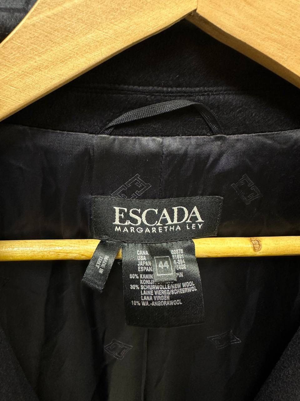 Escada × Vintage Vintage Escada Black Wool Blazer Size 38R - 8 Thumbnail