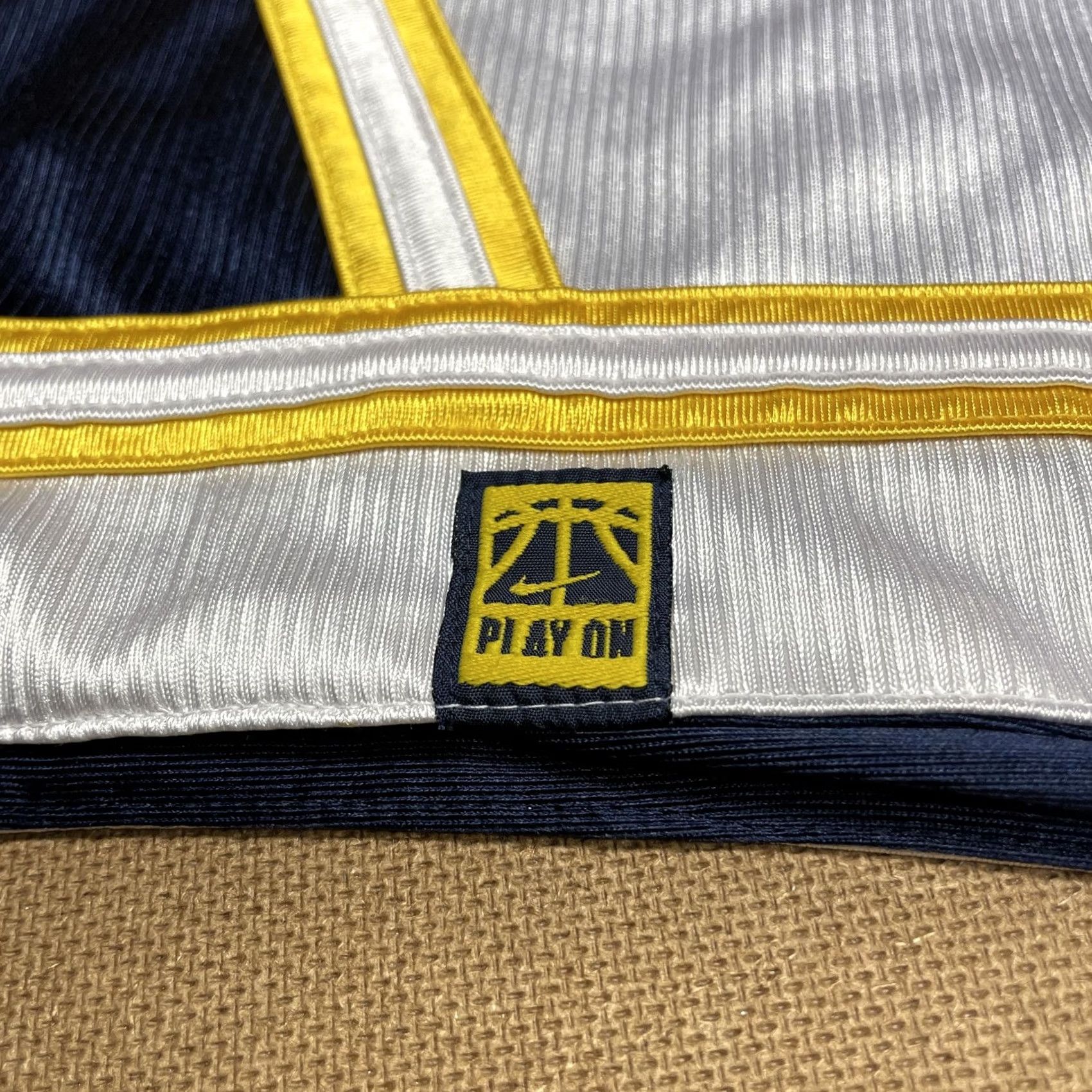 Nike Nike Reversible Basketball Shorts Mens L Navy White Yellow Play On Swoosh - Multicolor Colorblock Athletic Size US 33 - 2 Thumbnail