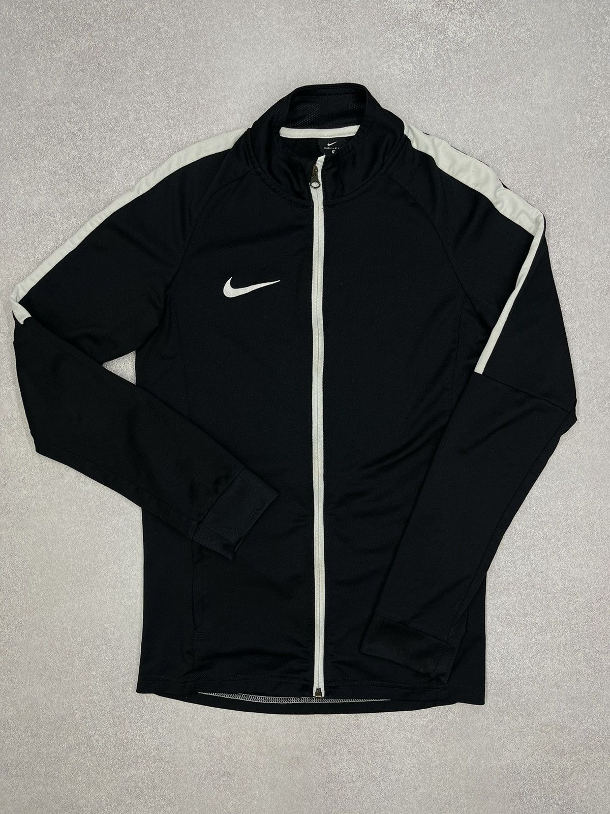 Nike Mens Nike Dri Fit Track Jacket Black White Small Logo Y2K TN Size US S / EU 44-46 / 1 - 2 Thumbnail
