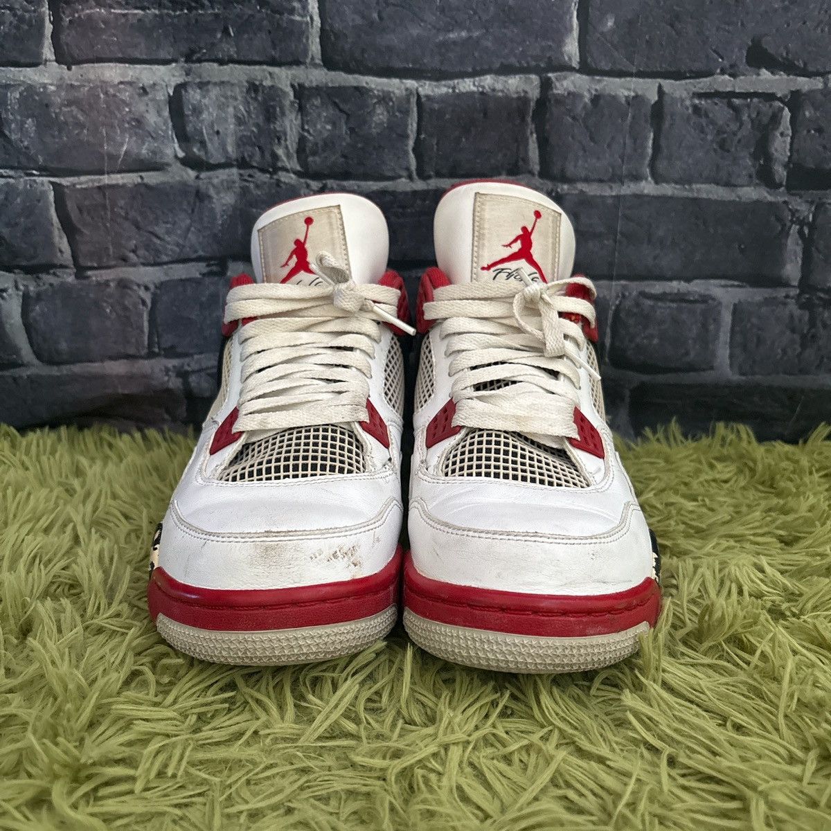 Jordan Brand fire red 4’s Size US 10 / EU 43 - 2 Thumbnail