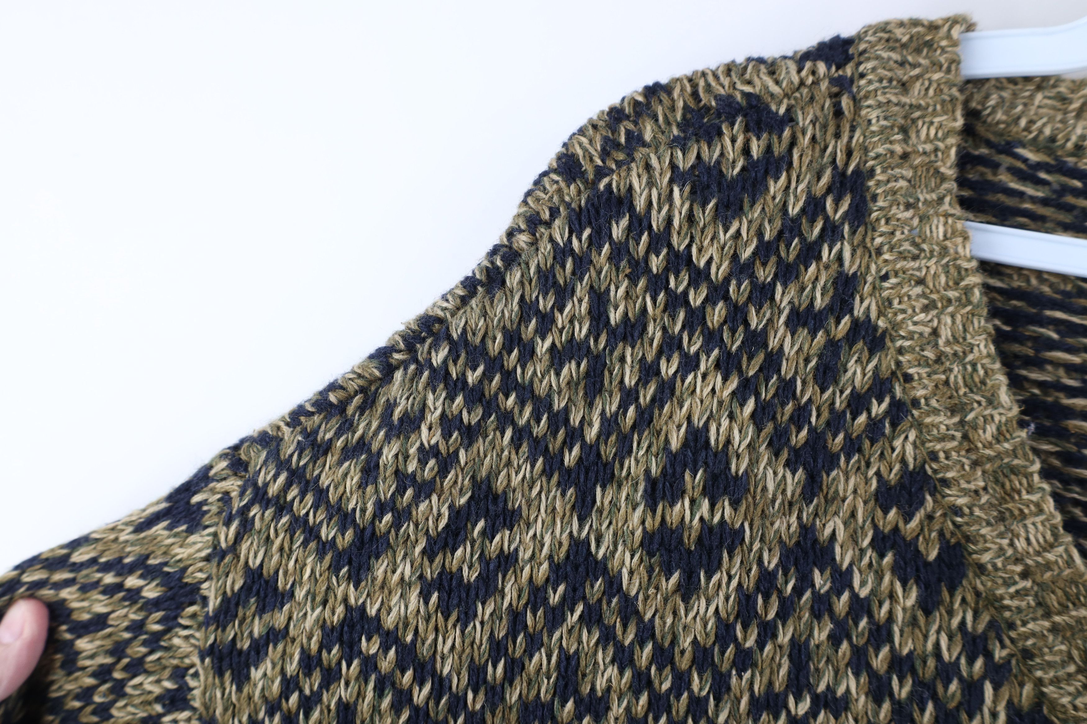 Vintage Vintage 90s Streetwear Blend Fair Isle Knit V-Neck Sweater Size US XL / EU 56 / 4 - 4 Thumbnail