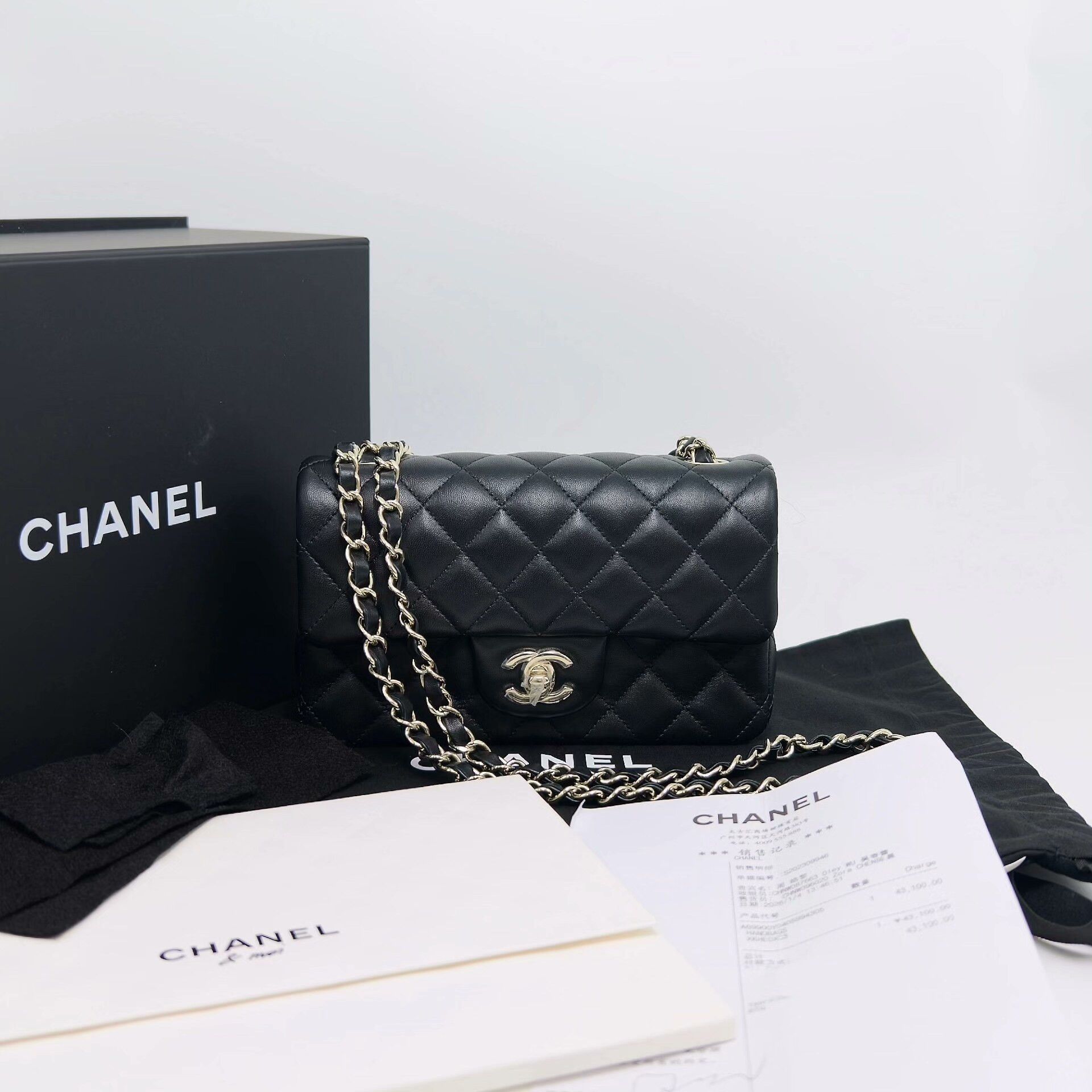Chanel Pre-loved Bag Very good condition Size ONE SIZE - 1 Thumbnail