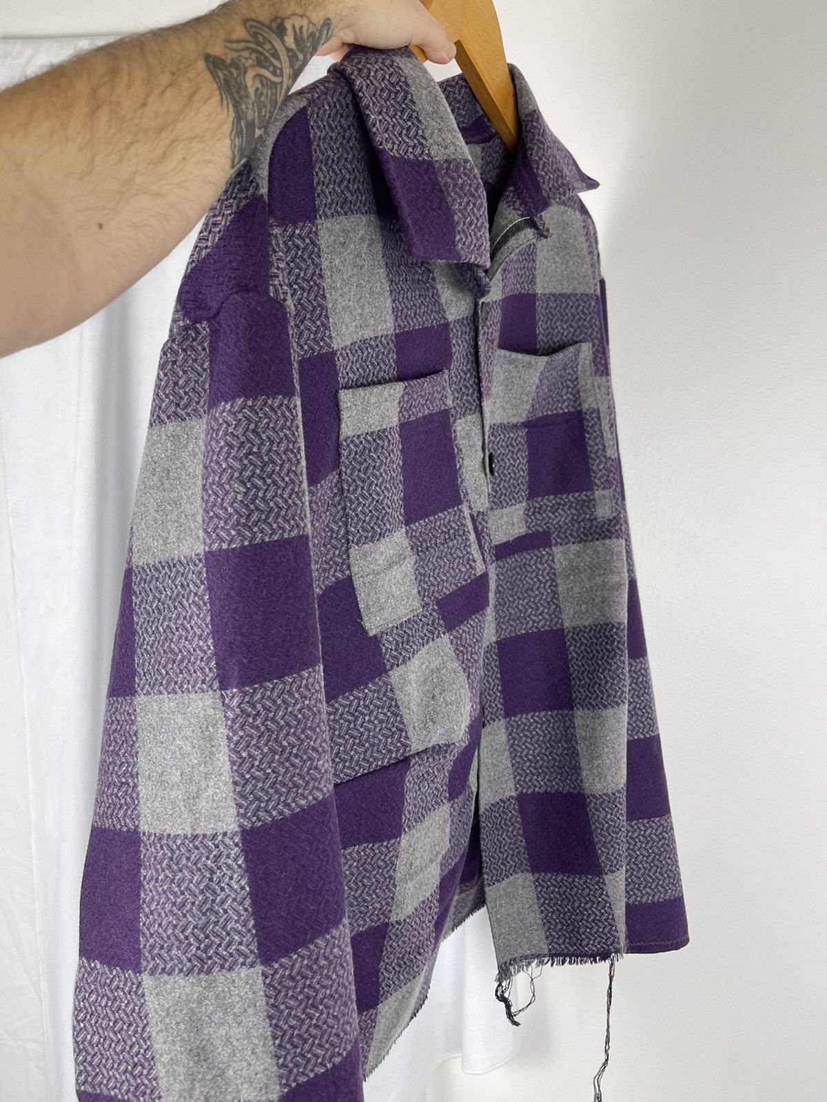 Chorley Darted 3d shape wool distressed hem flannel shirt jacket Size US L / EU 52-54 / 3 - 3 Thumbnail