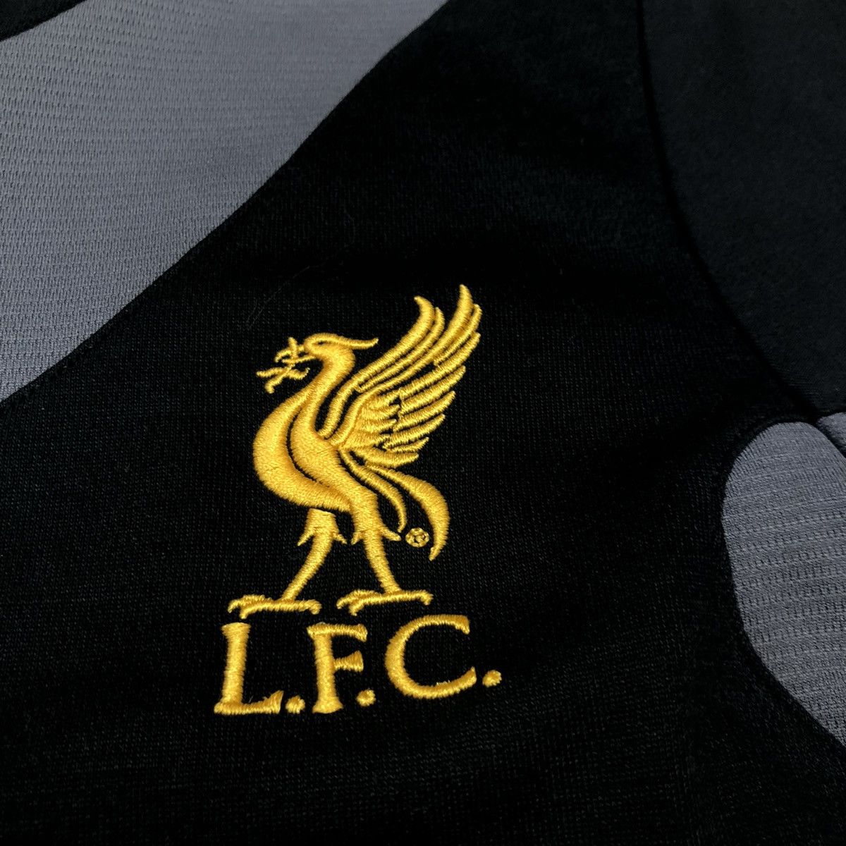Warrior Liverpool 12/13 away shirt #8 Gerrard (Bnwt) youth size Size US XXS / EU 40 - 6 Thumbnail