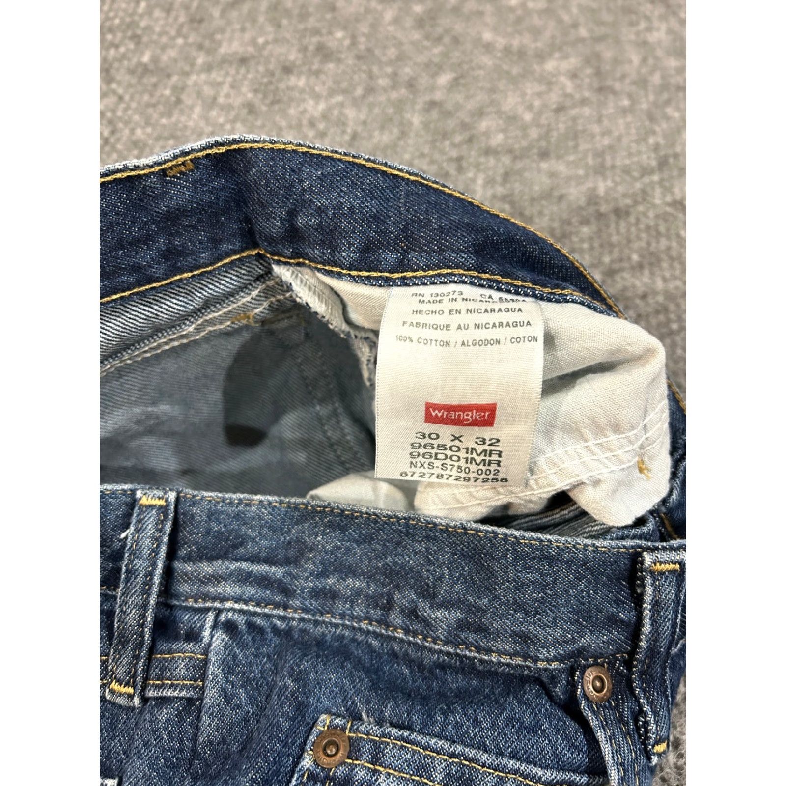 Wrangler Wrangler Jeans Mens 30x32 Blue Denim Classic Straight Leg Western Workwear Jeans 5-Pocket Design Regular Fit Mens Size US 30 / EU 46 - 4 Thumbnail