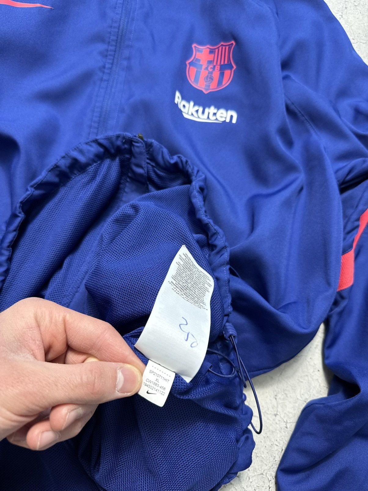 Nike Nike FC Barcelona Football Nylon Light Jacket Size XL Drill Size US XL / EU 56 / 4 - 10 Thumbnail