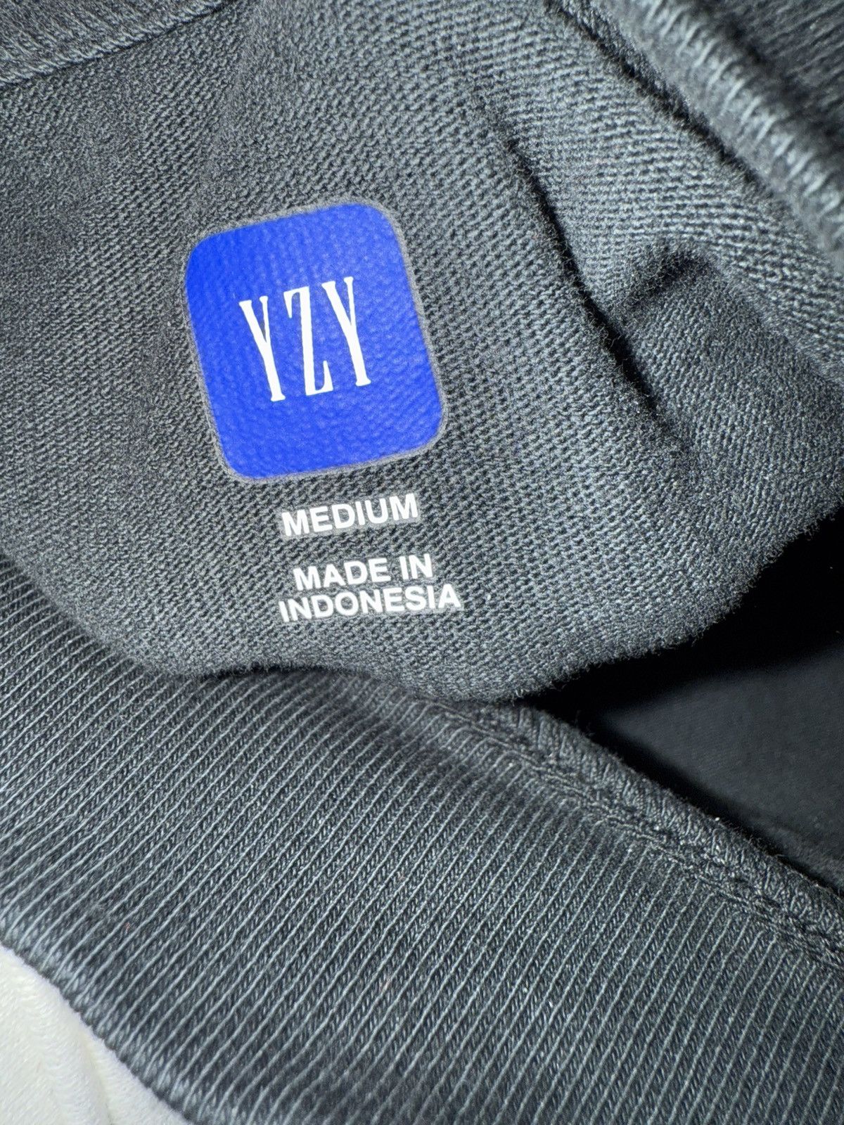 Gap × Yeezy Yeezy x gap x balenciaga 3/4 sleeve Size US M / EU 48-50 / 2 - 3 Thumbnail