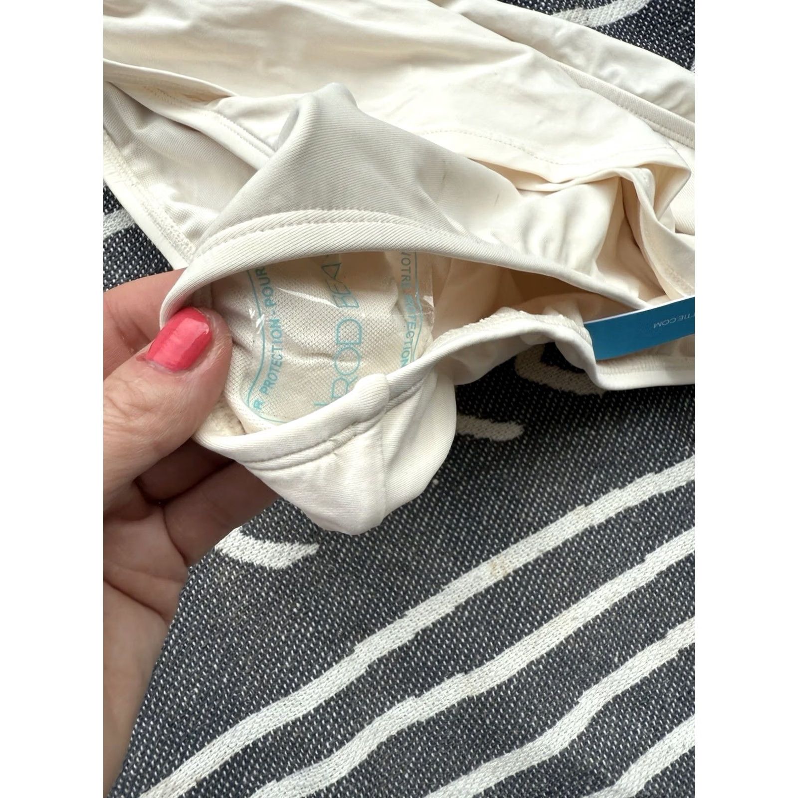 Vintage Bleu Rod Beattie Bottom Swimsuit 8 Ivory Cream Women Regular Size New With Tag Size 30" / US 8 / IT 44 - 4 Thumbnail