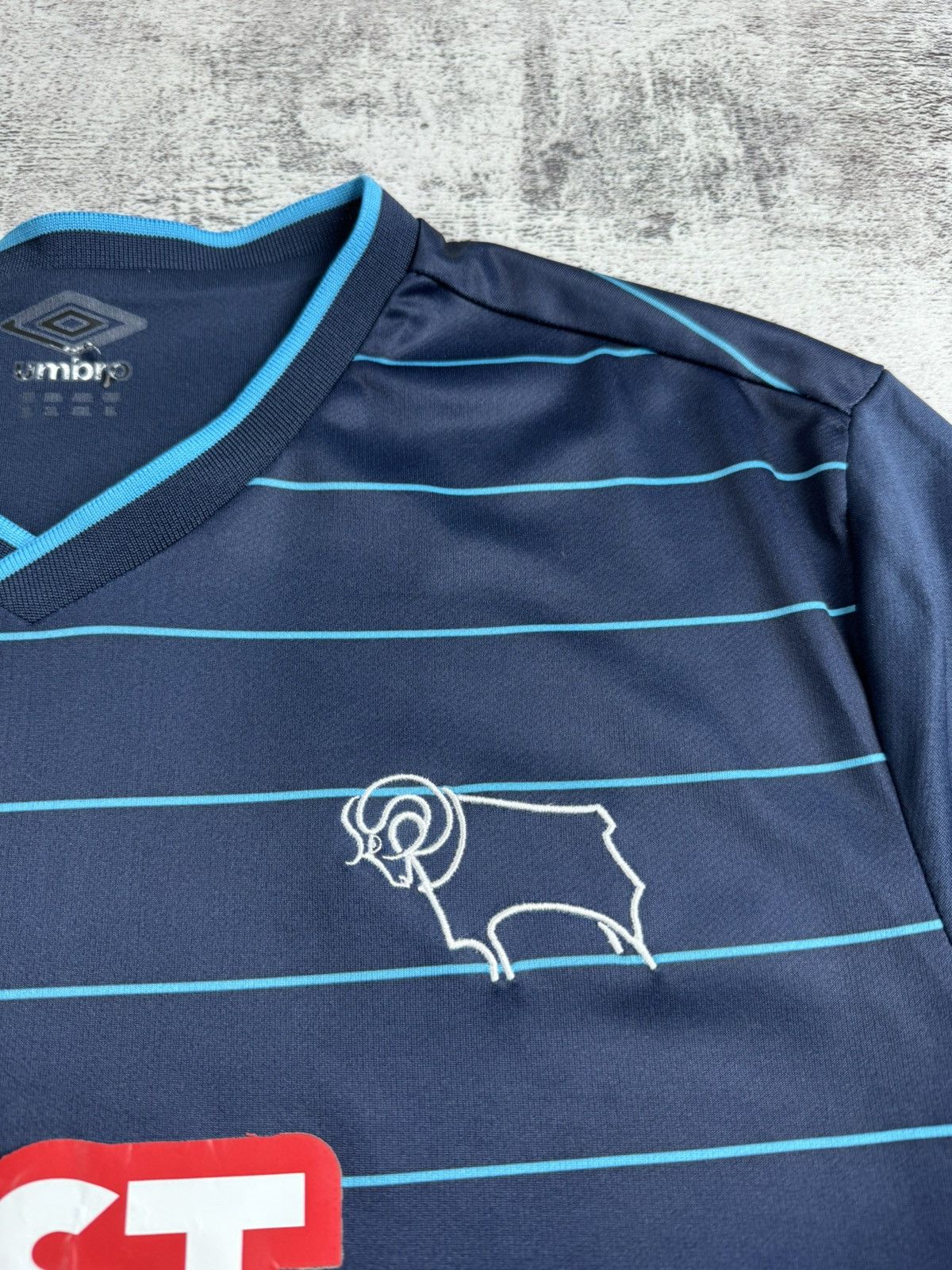 Umbro Derby County 2014/2015 Blue Home Umbro Men’s Soccer Football T Shirt Jersey Kit Size US XL / EU 56 / 4 - 9 Thumbnail