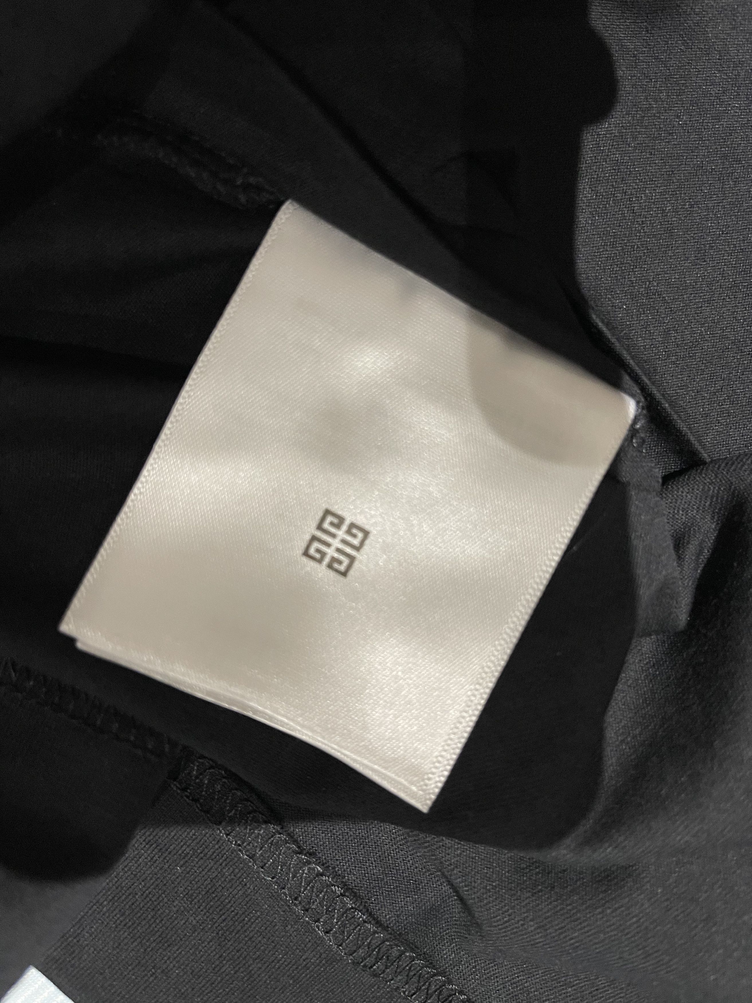 Givenchy Givenchy 4G Multicolour T Shirt Black Blue Size US L / EU 52-54 / 3 - 8 Thumbnail