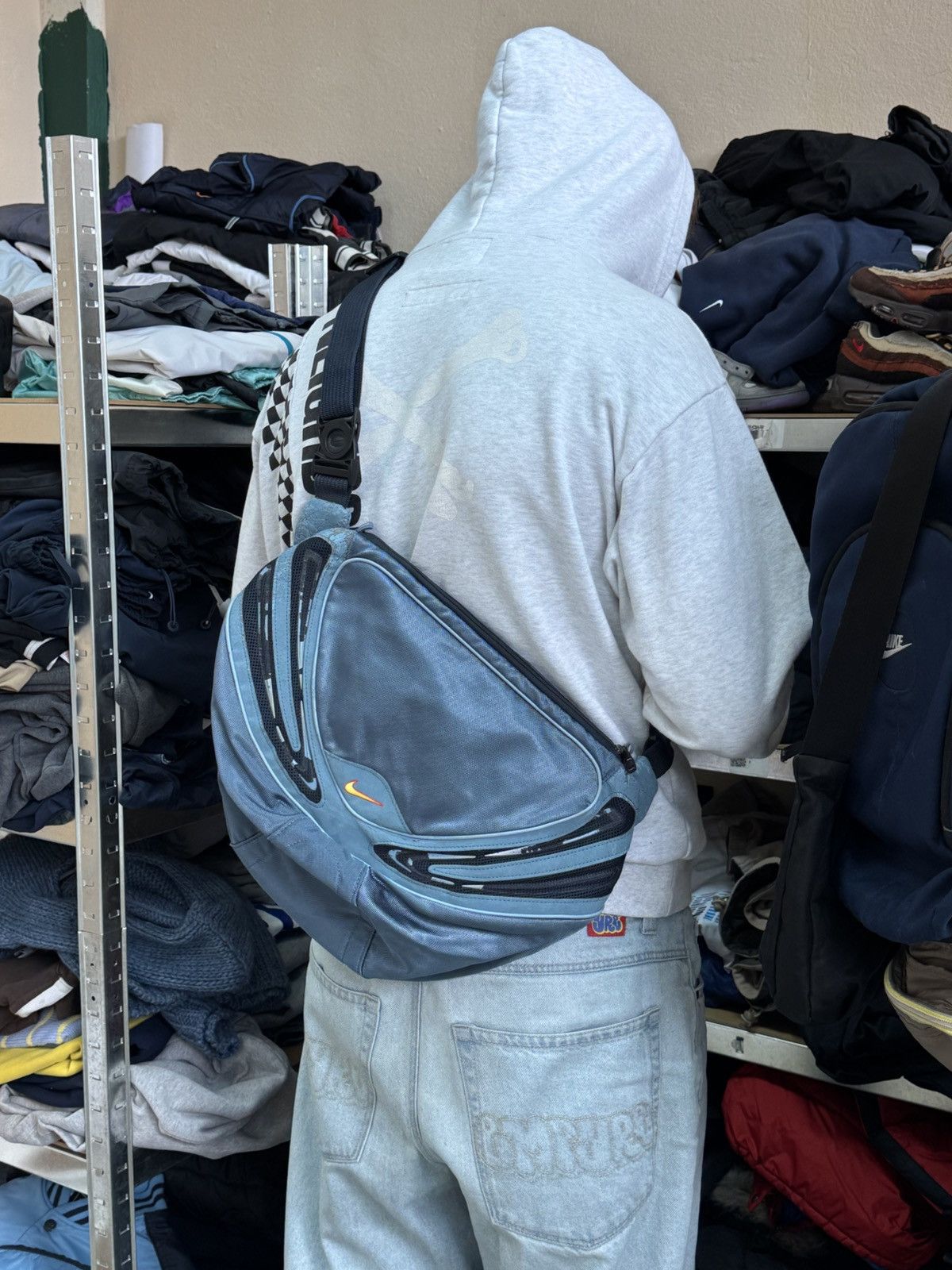 Nike × Vintage NIKE VINTAGE BASIC LOGO 00s 90s PINTEREST STYLE SLING BAG Size ONE SIZE - 8 Thumbnail