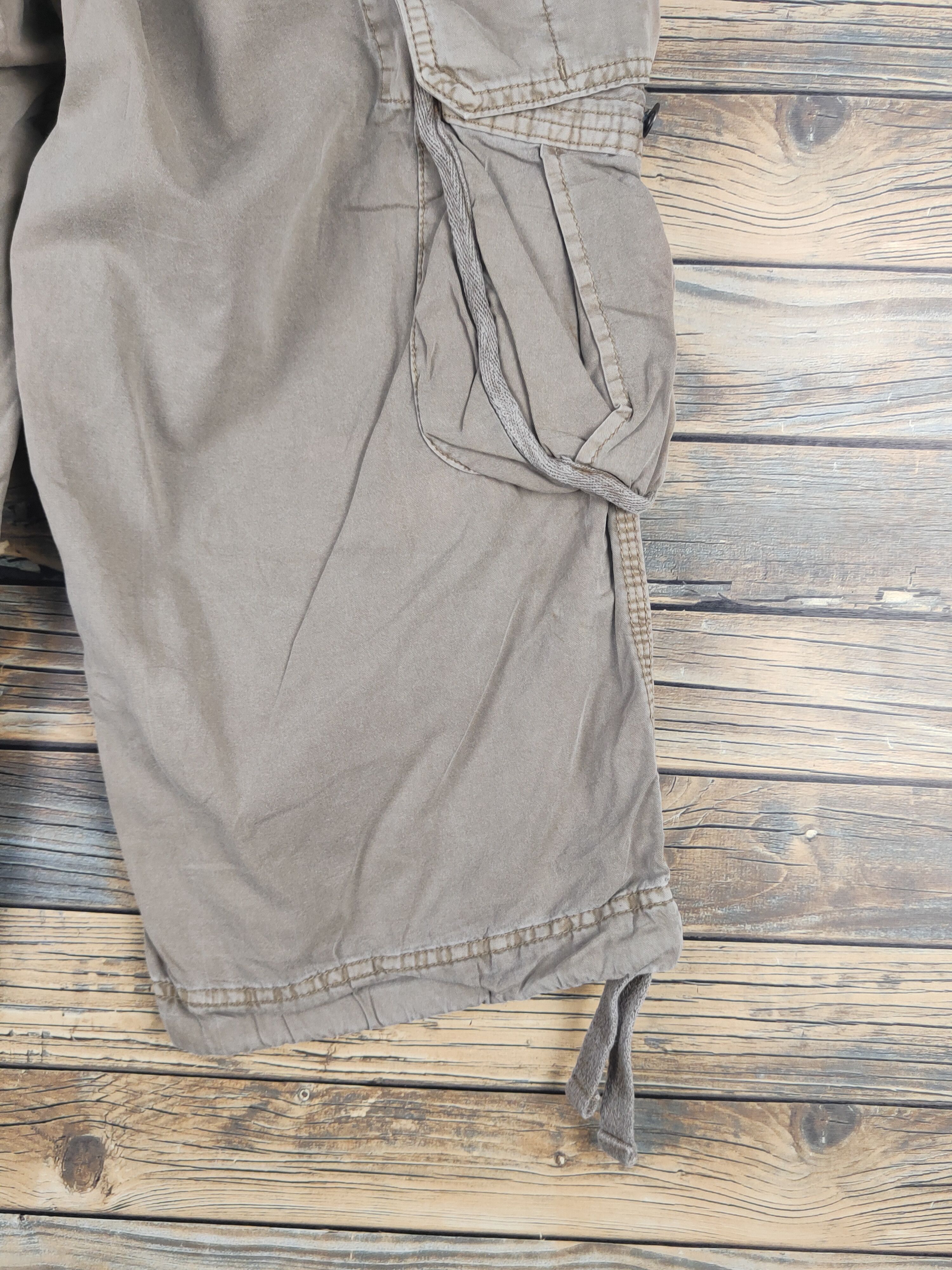 Japanese Brand DL Uniqlo Beige Multipocket Short Pants #1522 Size US 32 / EU 48 - 11 Thumbnail
