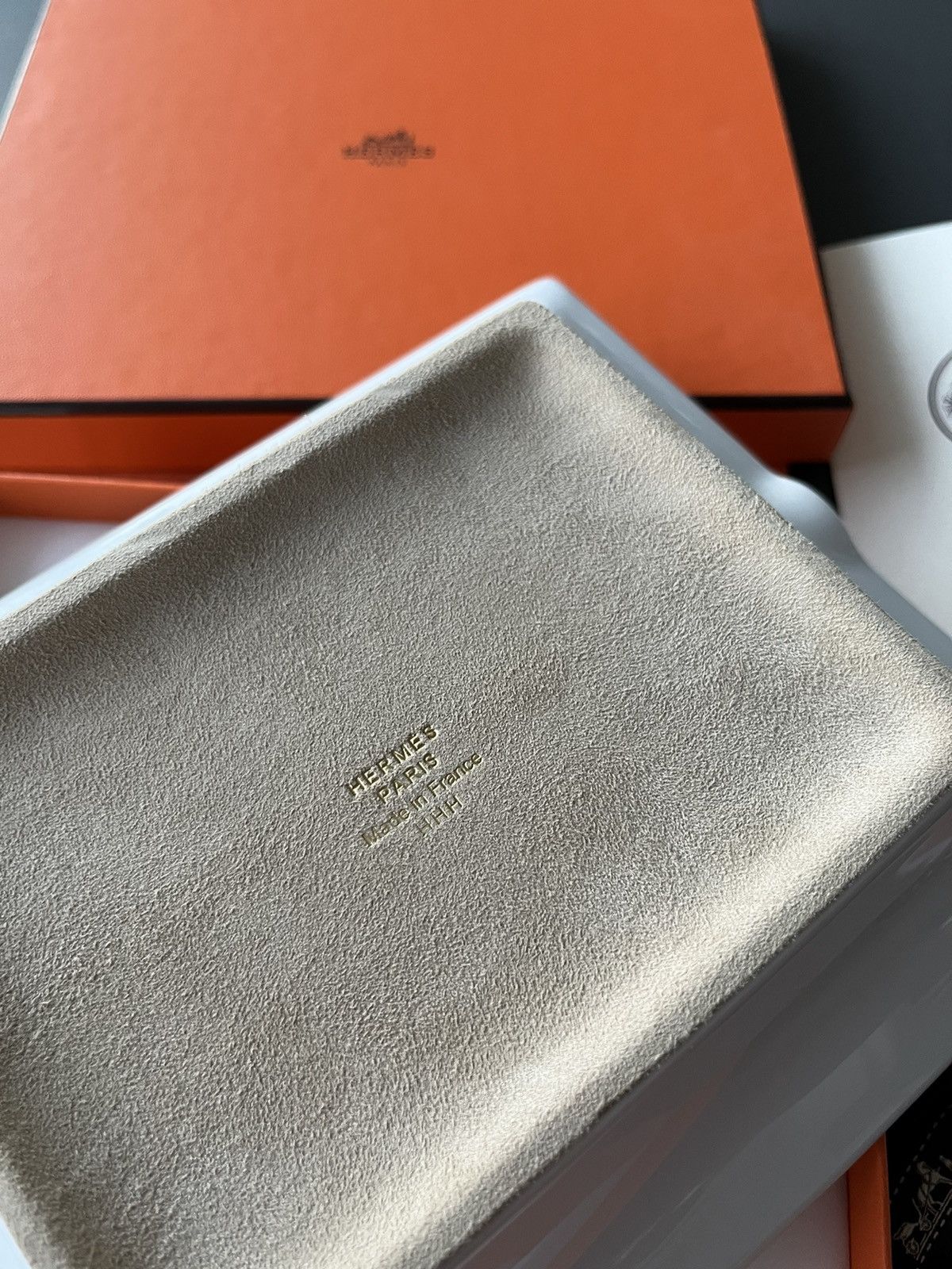 Hermes Rare Brand New Hermes H Logo Mosaique Au 24 Gold Ashtray Size ONE SIZE - 11 Thumbnail