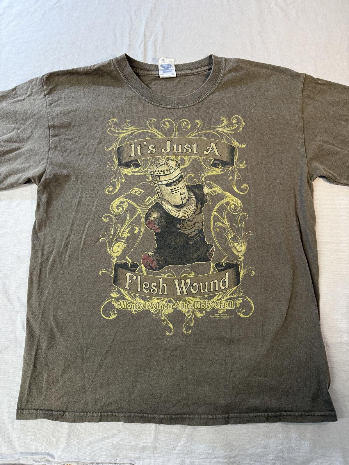 Gildan Monty Python T-shirt It's Just a Flesh Wound Holy Grail L Size US L / EU 52-54 / 3 - 1 Thumbnail