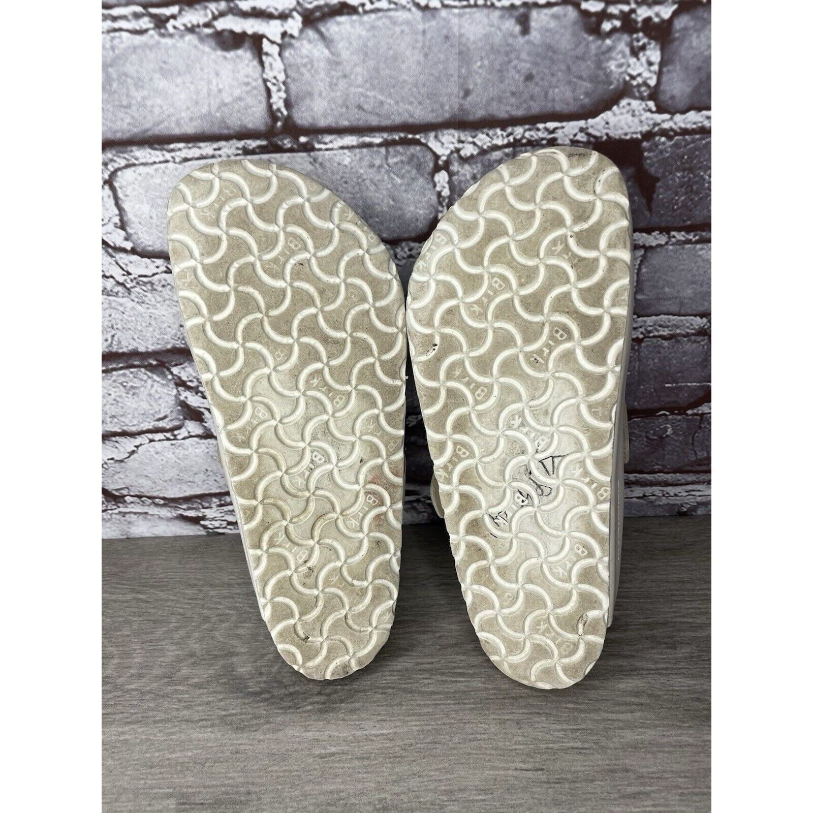 Birkenstock Birkenstock Boston White Leather Strap Slides Clogs Shoes Wo Size US 6.5 / IT 36.5 - 20 Thumbnail