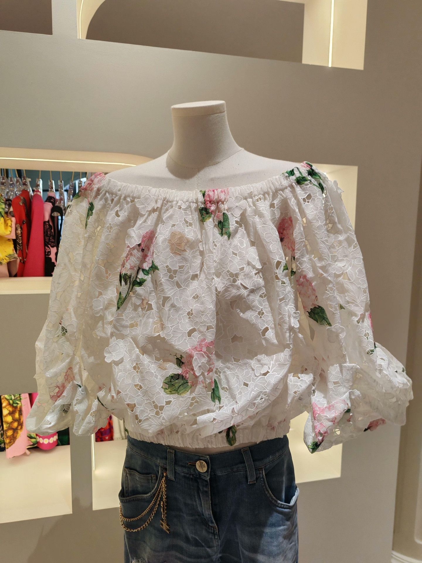 Other Diana Vreeland 2024 SS Off-Shoulder Puff Sleeve Lace Top Size M / US 6-8 / IT 42-44 - 1 Thumbnail