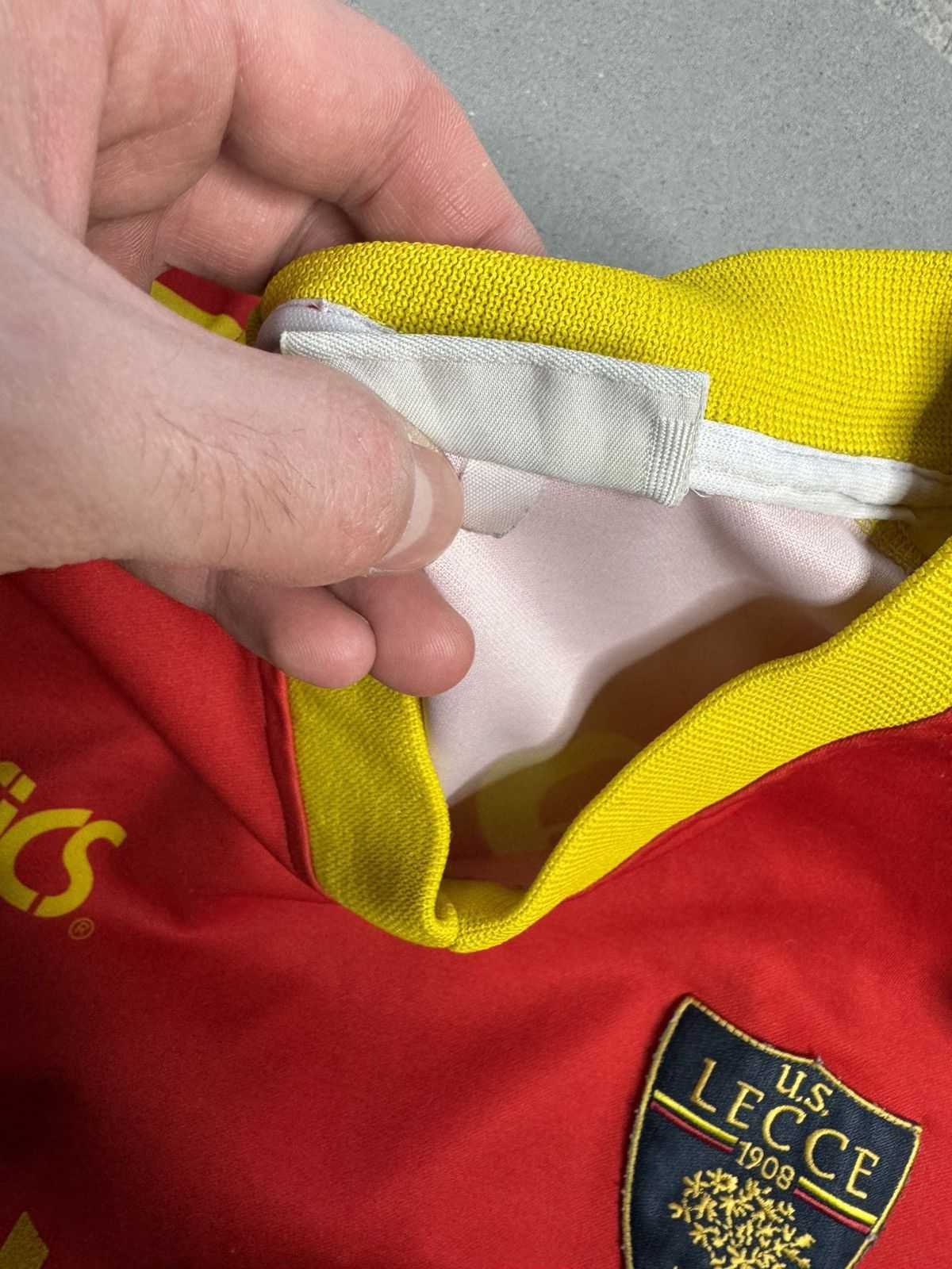 Asics × Vintage ASICS LECCE SERIE A ITALY HOME JERSEY VTG Size US M / EU 48-50 / 2 - 5 Thumbnail