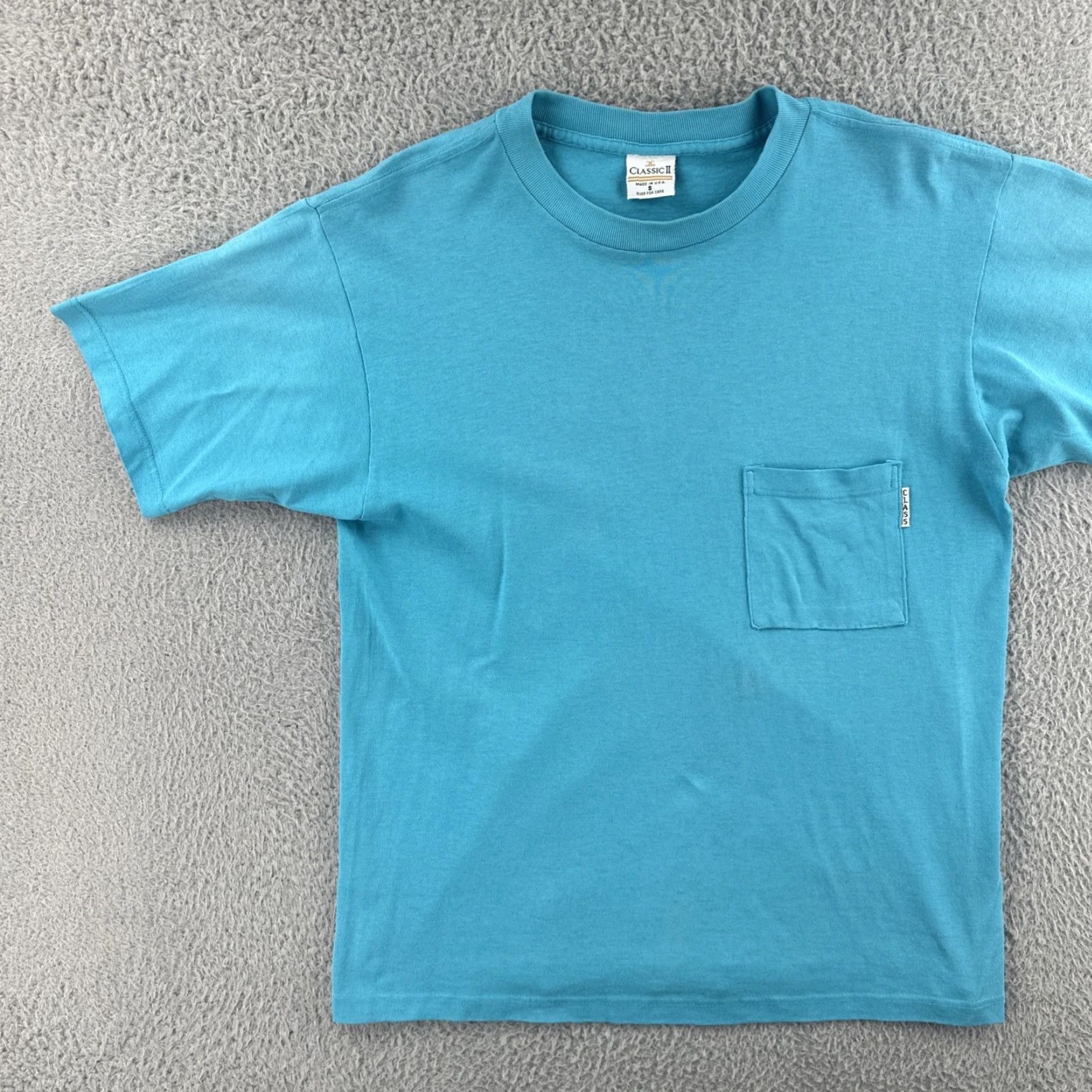 Vintage VINTAGE Classics II T-Shirt Pocket Blue 90s Crew Neck Short Sleeve Men's Small United States Made in USA 90s Men's Small Pocket T-Shirt Size US S / EU 44-46 / 1 - 3 Thumbnail