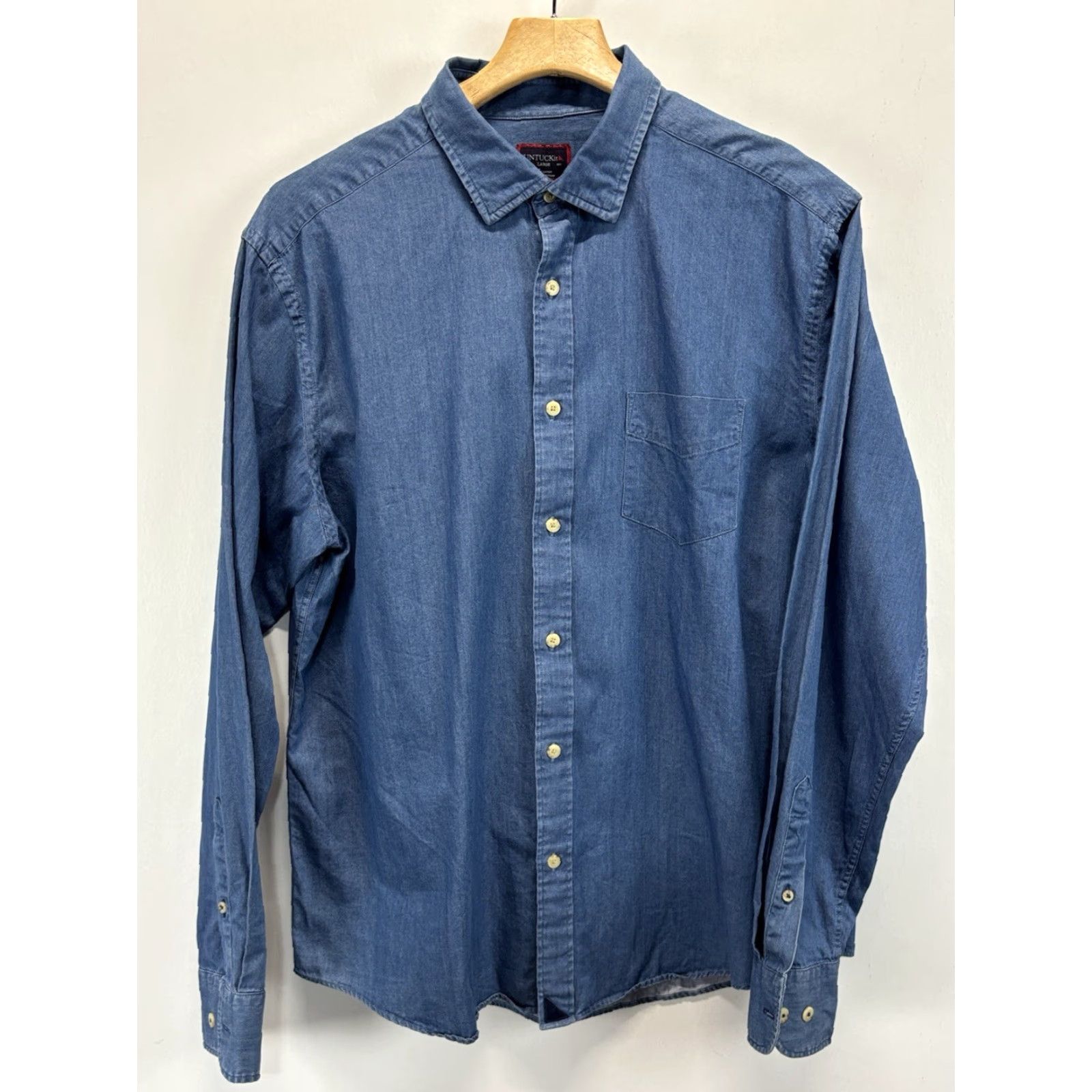 UNTUCKit UNTUCKit Shirt Mens Large Chambray Long Sleeve Button Up Lightweight Blue Size US L / EU 52-54 / 3 - 2 Thumbnail