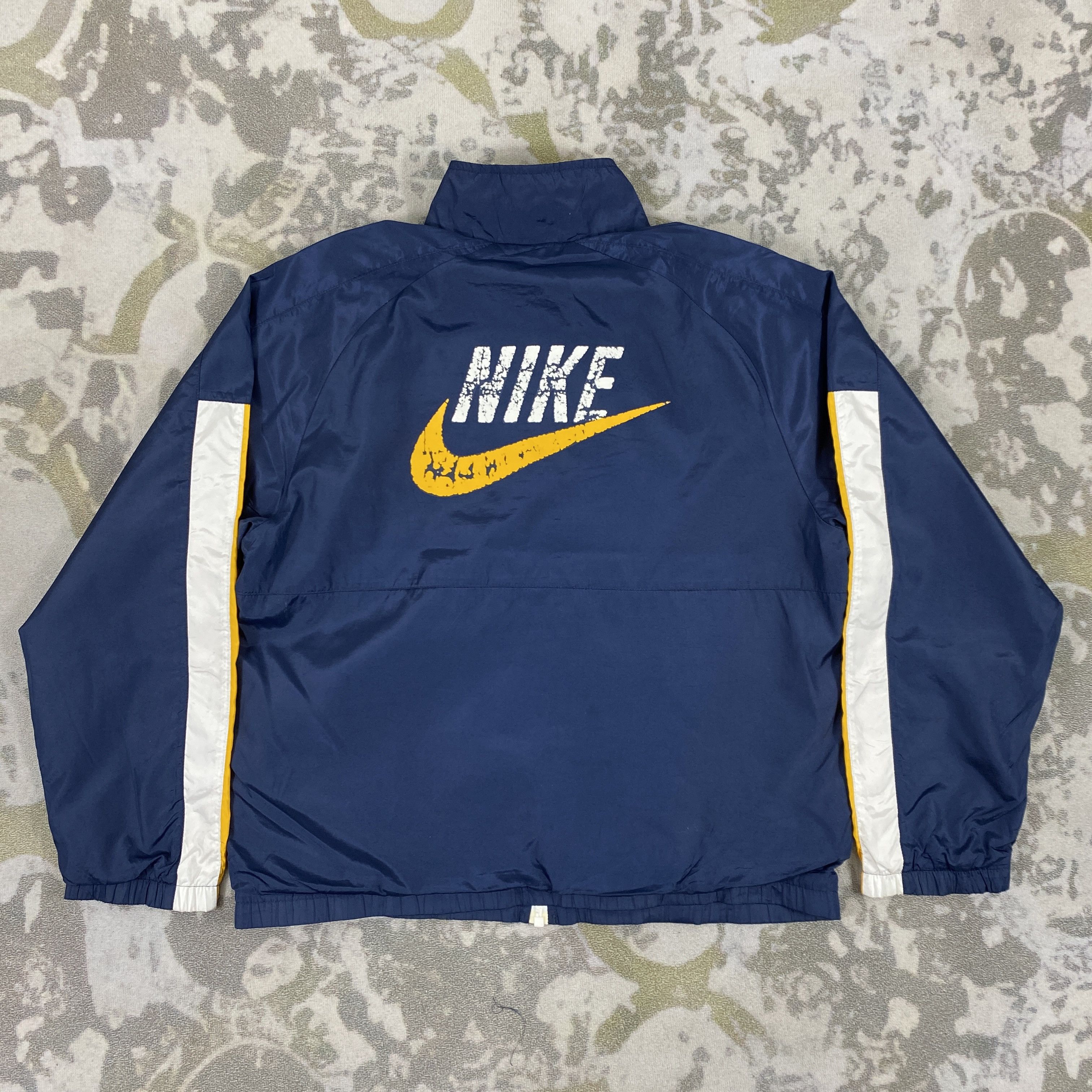Nike Vintage Nike Windbreaker Light Jacket- J389 Size US S / EU 44-46 / 1 - 2 Thumbnail