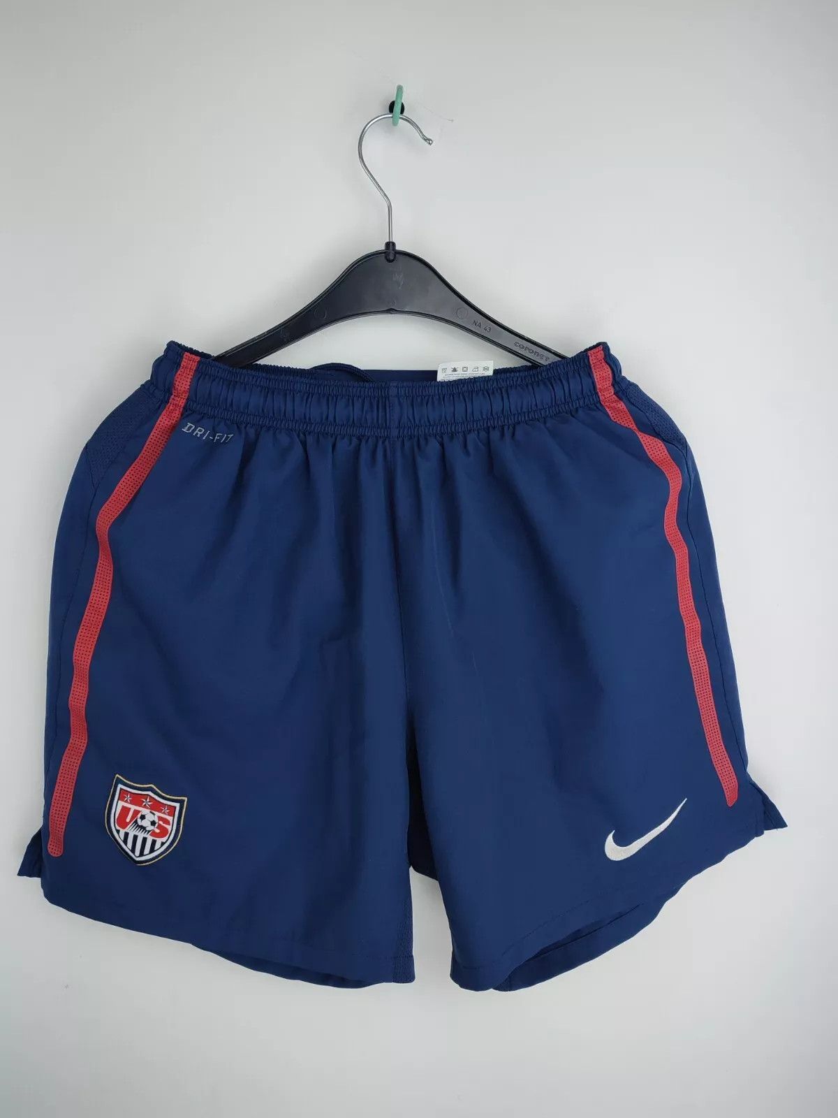 Nike Vintage 2007 Nike USA FOOTBALL SOCCER Shorts Size S Size US 30 / EU 46 - 12 Thumbnail