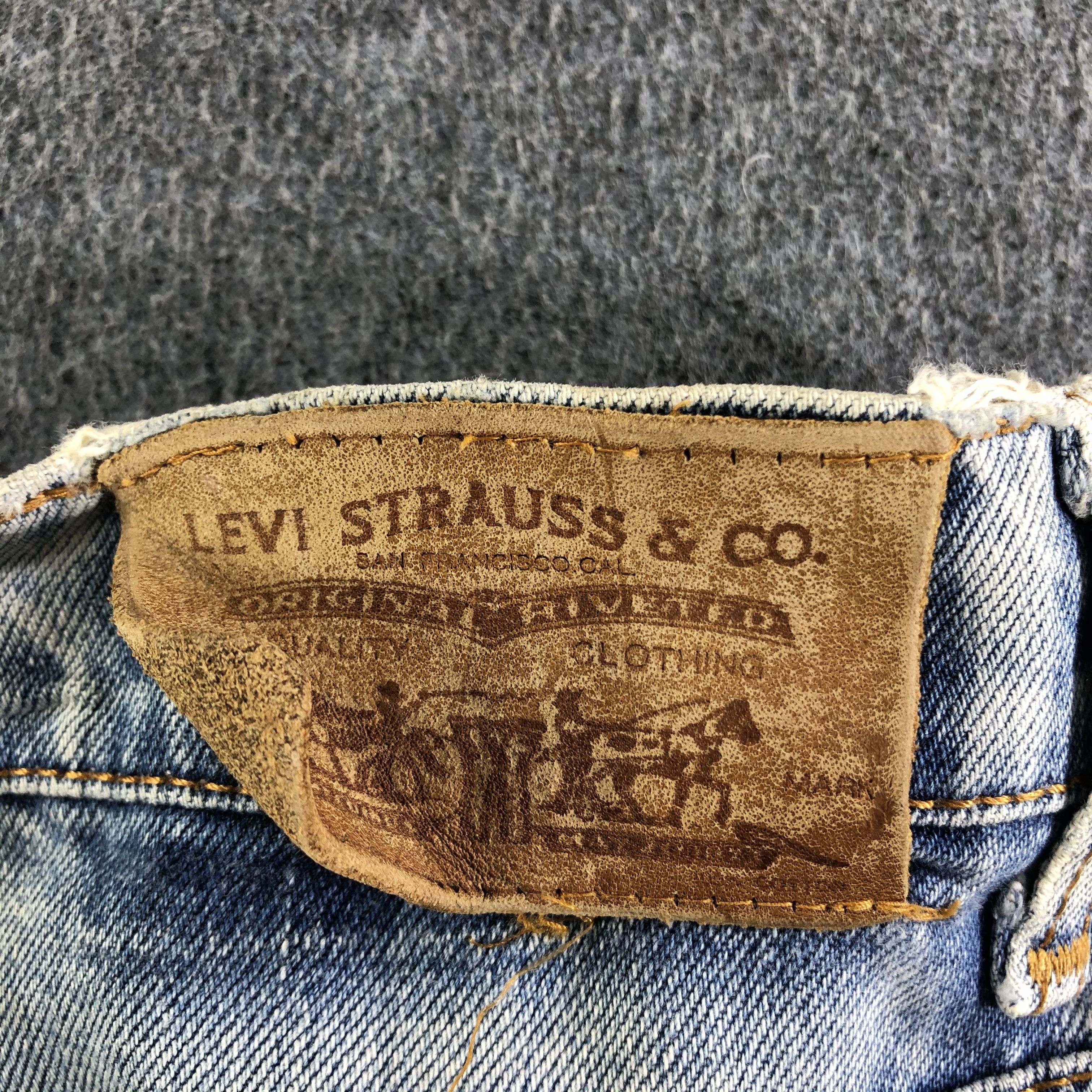 Levi's Vintage Light Wash Levis Jeans-J3975 Size US 30 / EU 46 - 5 Thumbnail