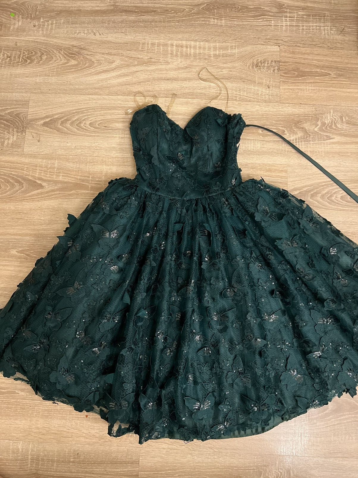 Designer mini green butterfly dress Size M / US 6-8 / IT 42-44 - 1 Thumbnail