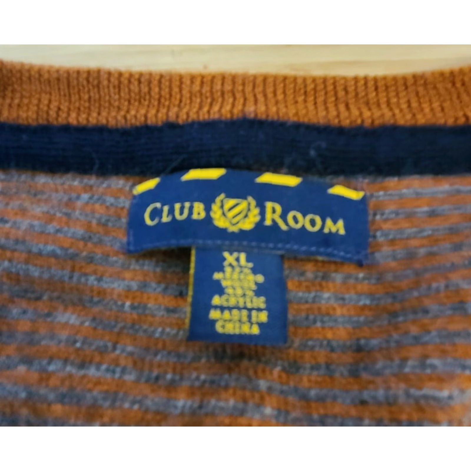 Club Room Club Room Sweater V-Neck XL Men Orange Lightweight Merino Wool Acrylic Pullover Mens Size US XL / EU 56 / 4 - 2 Thumbnail