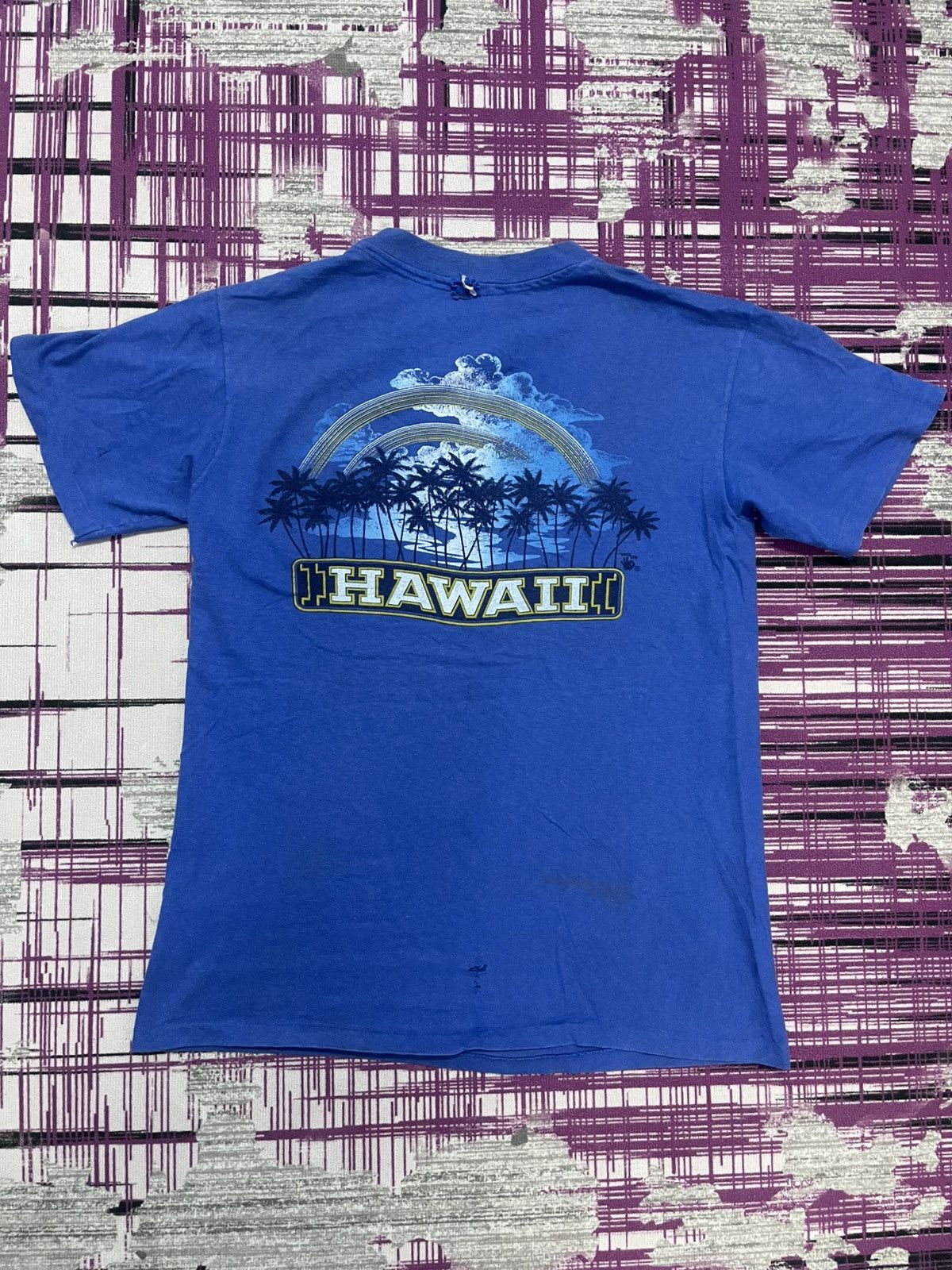 Vintage VINTAGE DISTRESSED HAWAII RAINBOW TEE VERY RARE Size US M / EU 48-50 / 2 - 1 Thumbnail