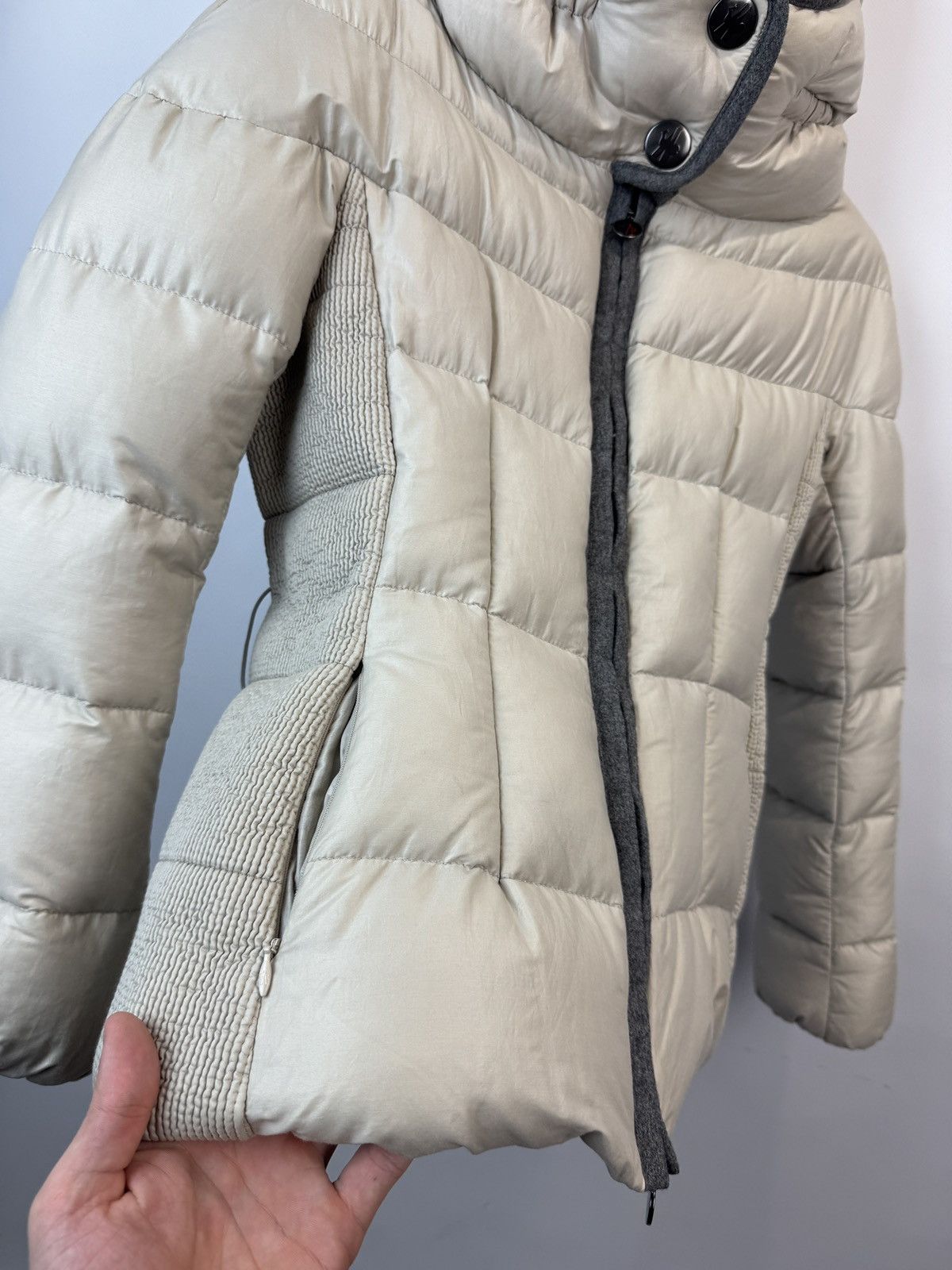 Moncler Moncler Signac Hood Down Puffer Jacket Women’s Beige Size 1 Size XS / US 0-2 / IT 36-38 - 3 Thumbnail