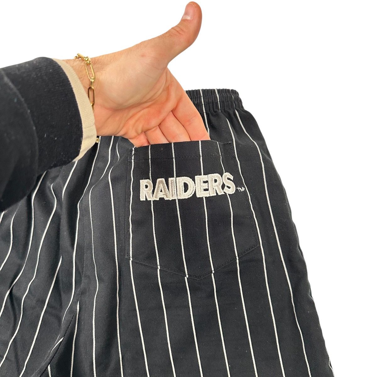 NFL × Starter × Vintage Vintage Starter Los Angeles Raiders Pinstripe Hat & Shorts Size US 30 / EU 46 - 6 Thumbnail