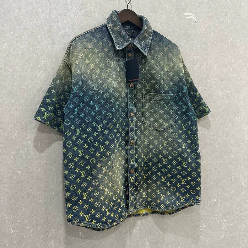 Louis Vuitton Louis Vuitton Gradient color old flower denim short sleeve Size US M / EU 48-50 / 2 - 3 Thumbnail