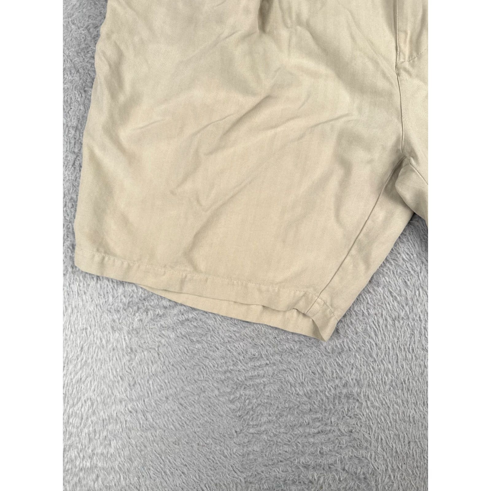 Tommy Bahama Tommy Bahama Shorts Bermuda Men Beige Silk Pleated 40x10 Beach Vacation Slim Fit Pocket Pockets Logo 100% Silk Relaxed Summer Mens Size US 40 / EU 56 - 3 Thumbnail
