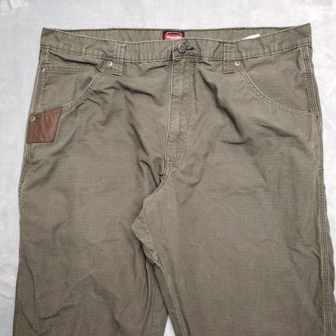 Wrangler Wrangler Pants Mens 40x32 Green RIGGS Workwear Cargo Canvas 5-Pocket Utility Outdoors Mens Size US 40 / EU 56 - 3 Thumbnail