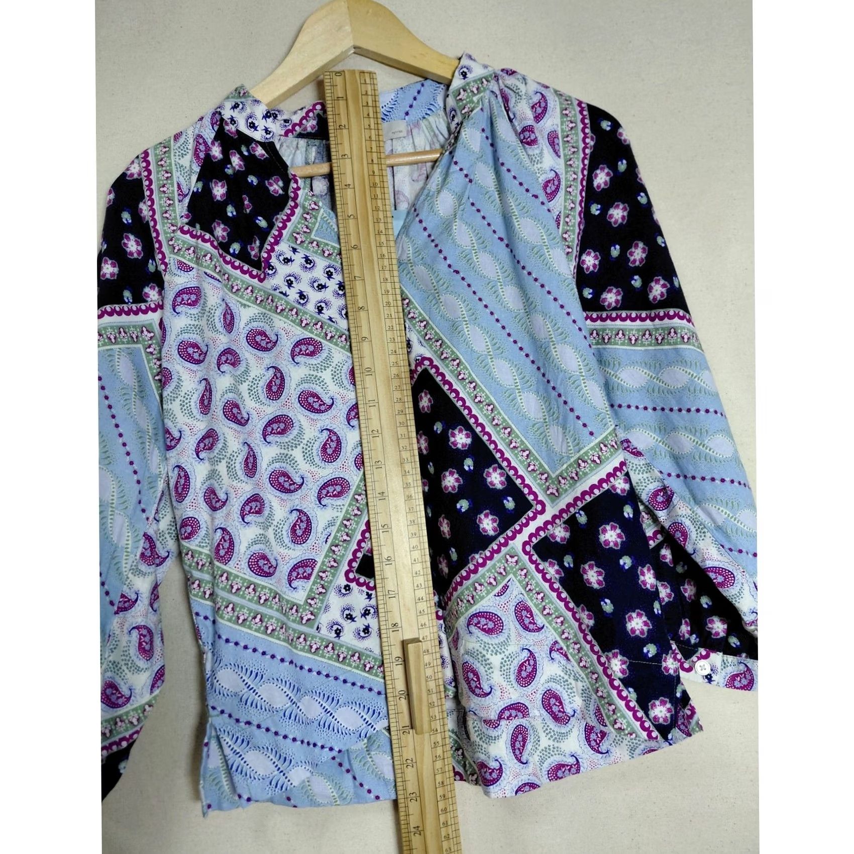Loft LOFT Paisley Patchwork Blouse Multicolor Women Petite Long Sleeve XS V-Neck Shirt Size XS / US 0-2 / IT 36-38 - 7 Thumbnail