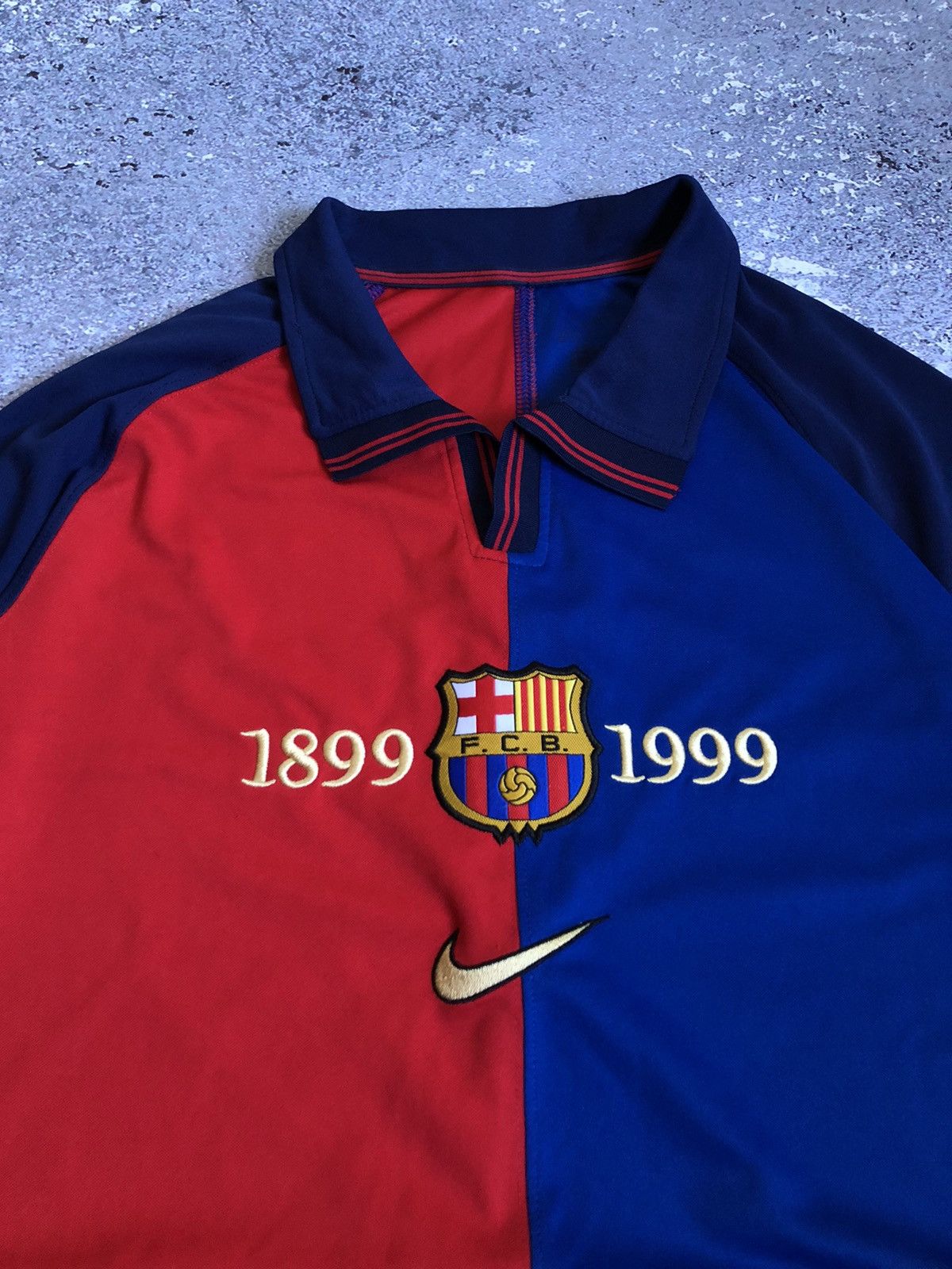 Nike × Vintage Vintage Nike FC Barcelona 1999 Home Soccer Jersey Messi #10 Size US M / EU 48-50 / 2 - 4 Thumbnail