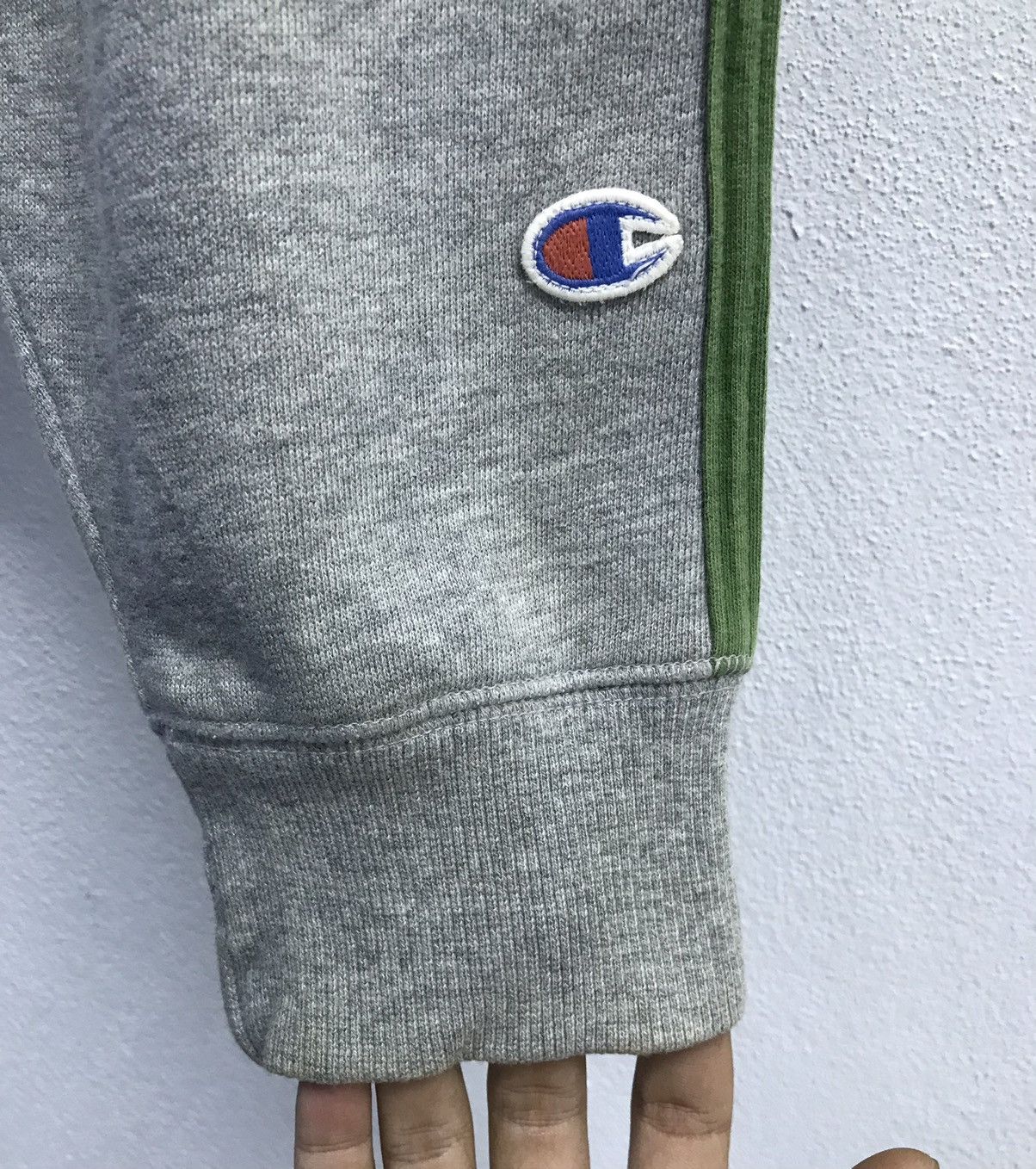 Champion × Vintage Vintage Champion Wisconsin Rhinelander Trackclub Jacket Hood Size US L / EU 52-54 / 3 - 8 Thumbnail