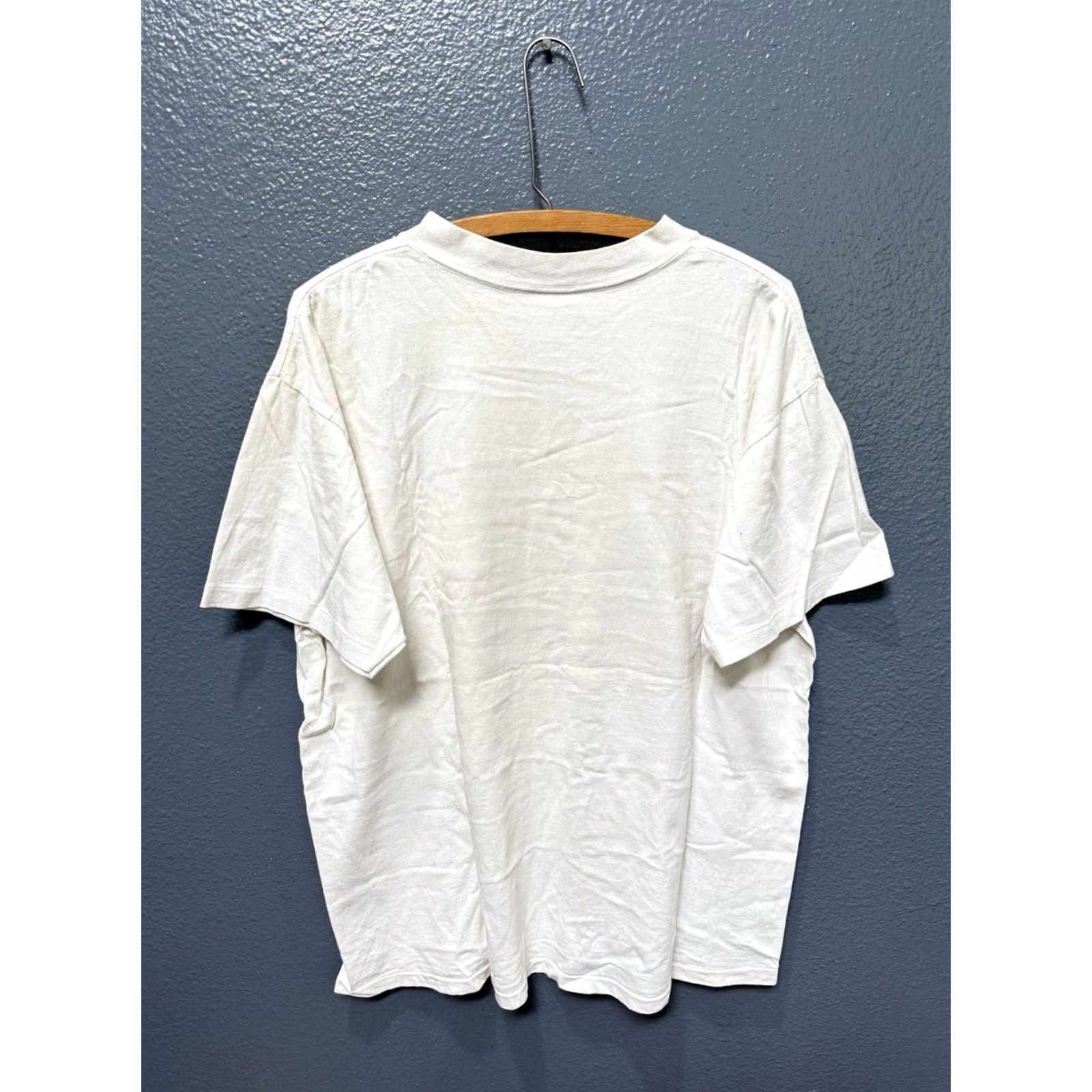 Delta VINTAGE Wayne’s World 1991 White T-Shirt XL Delta Shirt Men White 1991 Wayne’s World SNL Tee XL Delta Mens Size US XL / EU 56 / 4 - 5 Thumbnail