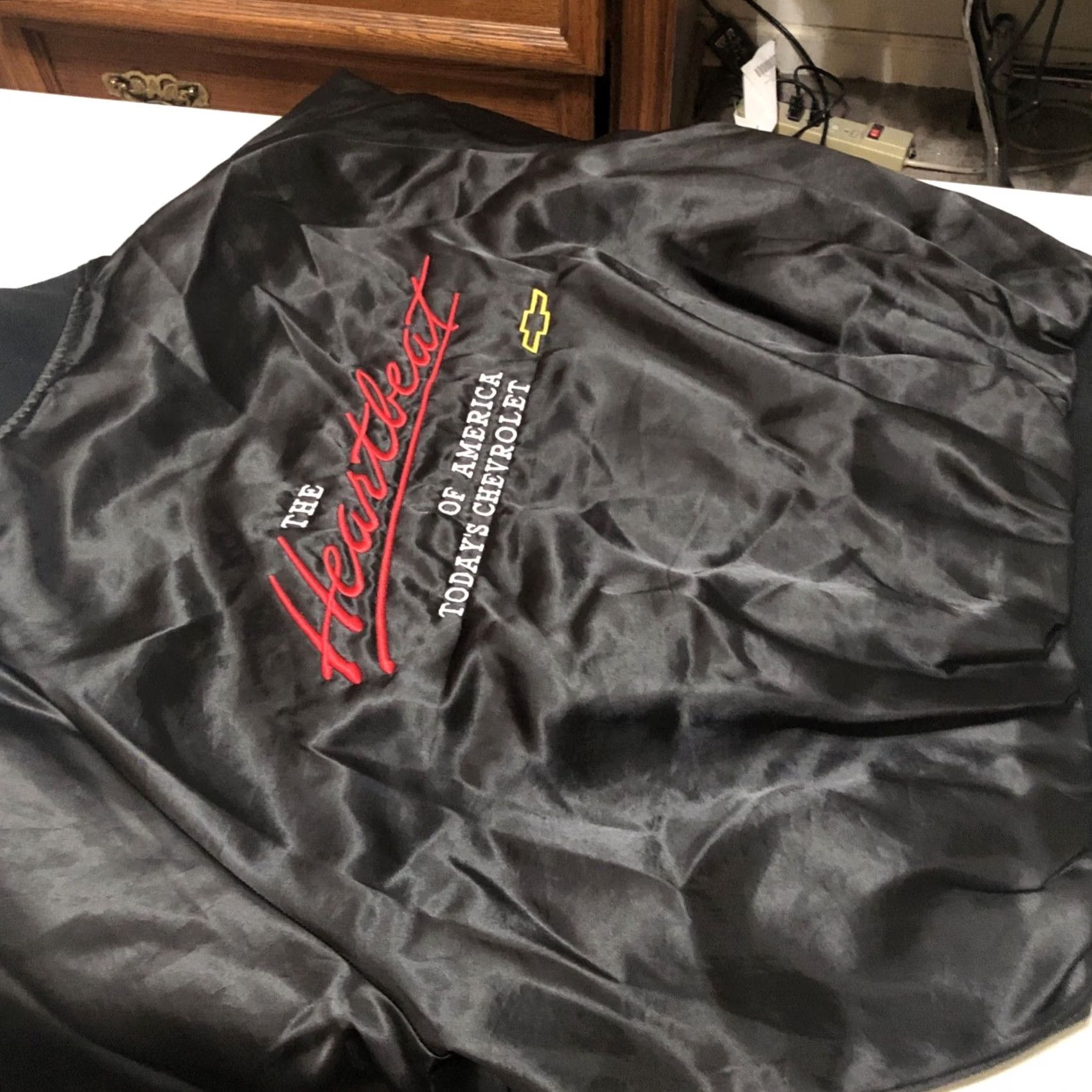 Vintage VINTAGE Don Alleson Sportswear Chevrolet Bomber Jacket Adult XL Black Satin Heartbeat 90s Cars Jacket Mens Size US XL / EU 56 / 4 - 4 Thumbnail