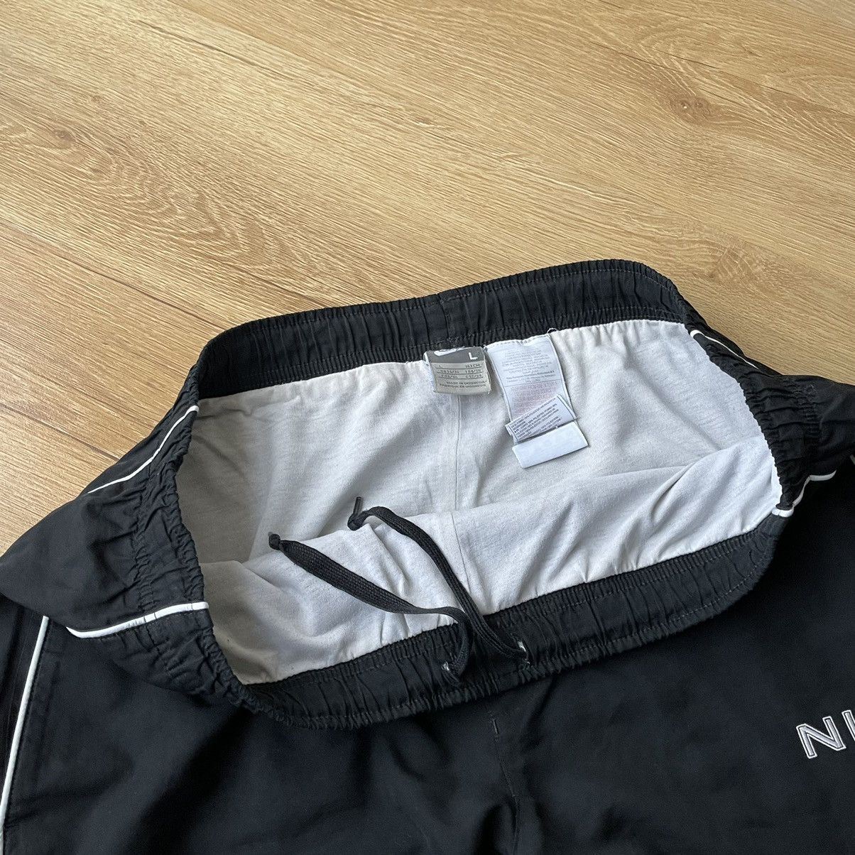 Nike Nike Vintage 90s Y2K Spell Out Drill Parachute Track Pants L Size US 36 / EU 52 - 8 Thumbnail