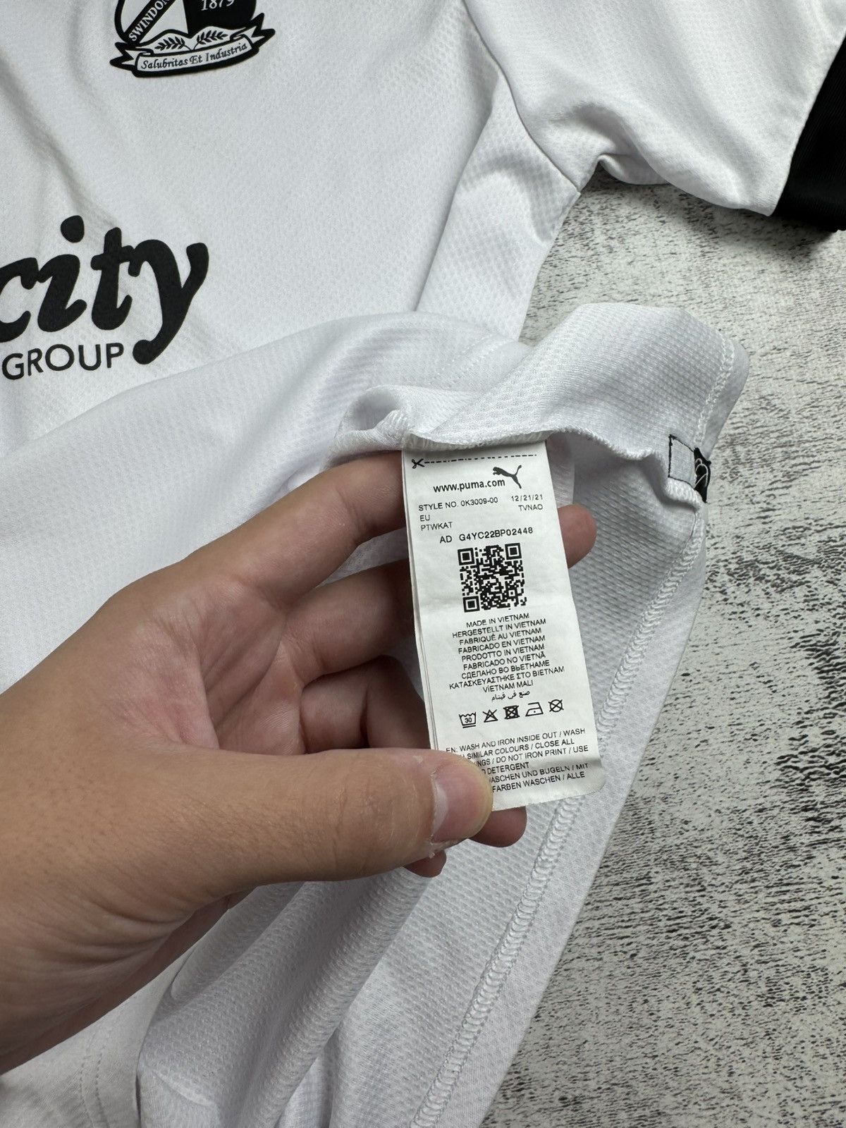 Puma Swindon Town Away 2014 2015 Puma White Soccer Football Men’s L T Shirt Jersey Size US L / EU 52-54 / 3 - 10 Thumbnail