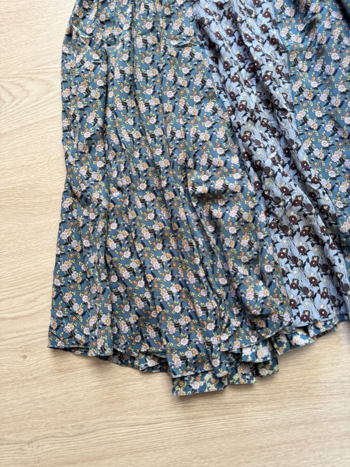 Marni Vintage Marni Made In Italy All Over Print Flowers Skirts Size 28" / US 6 / IT 42 - 2 Thumbnail