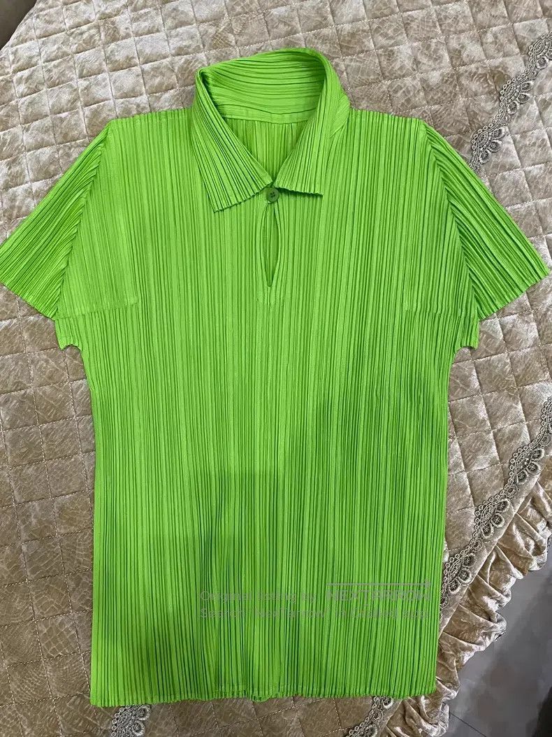 Issey Miyake Issey Miyake Chinese Frog Closure Fruit Green Short Sleeve Size L / US 10 / IT 46 - 1 Thumbnail
