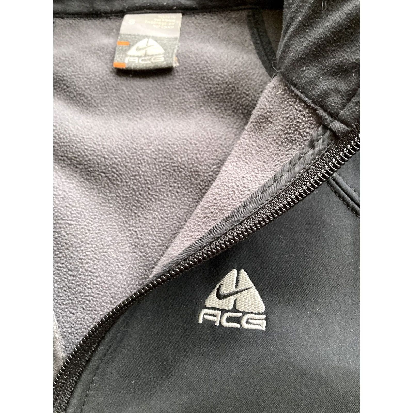 Nike VINTAGE Nike ACG Soft Shell Jacket Mens S Black Full Zip Windbreaker Size US S / EU 44-46 / 1 - 6 Thumbnail