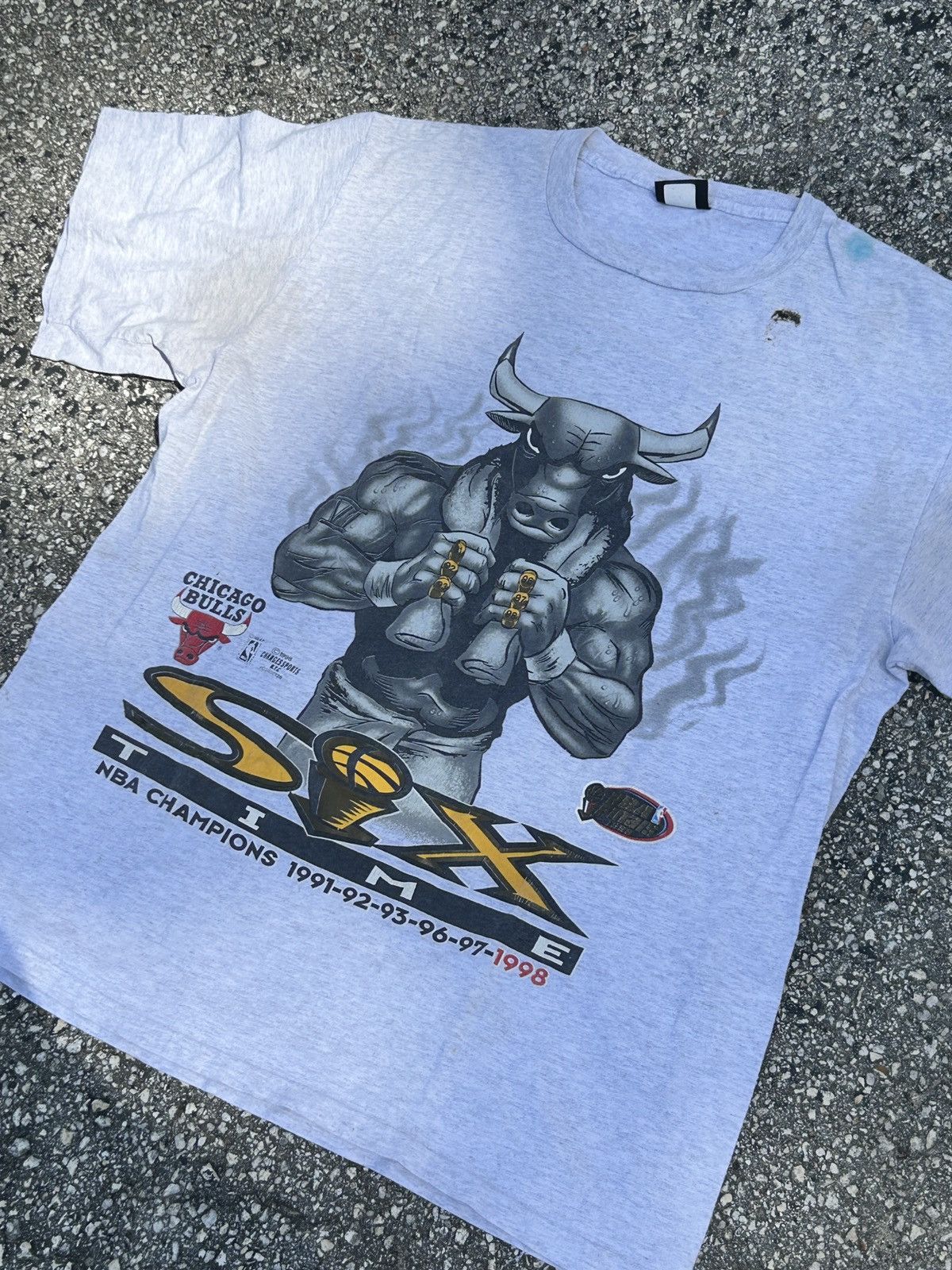 Changes Changes Chicago Bulls T shirt size-XL Size US XL / EU 56 / 4 - 2 Thumbnail