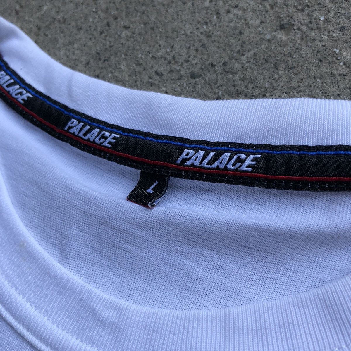 Palace Palace Basically A T-Shirt White Tee Size US L / EU 52-54 / 3 - 6 Thumbnail