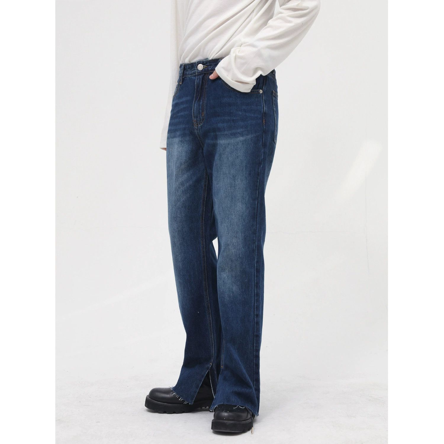 Jean Japanese retro men's straight jeans with slit hems Size US 32 / EU 48 - 2 Thumbnail
